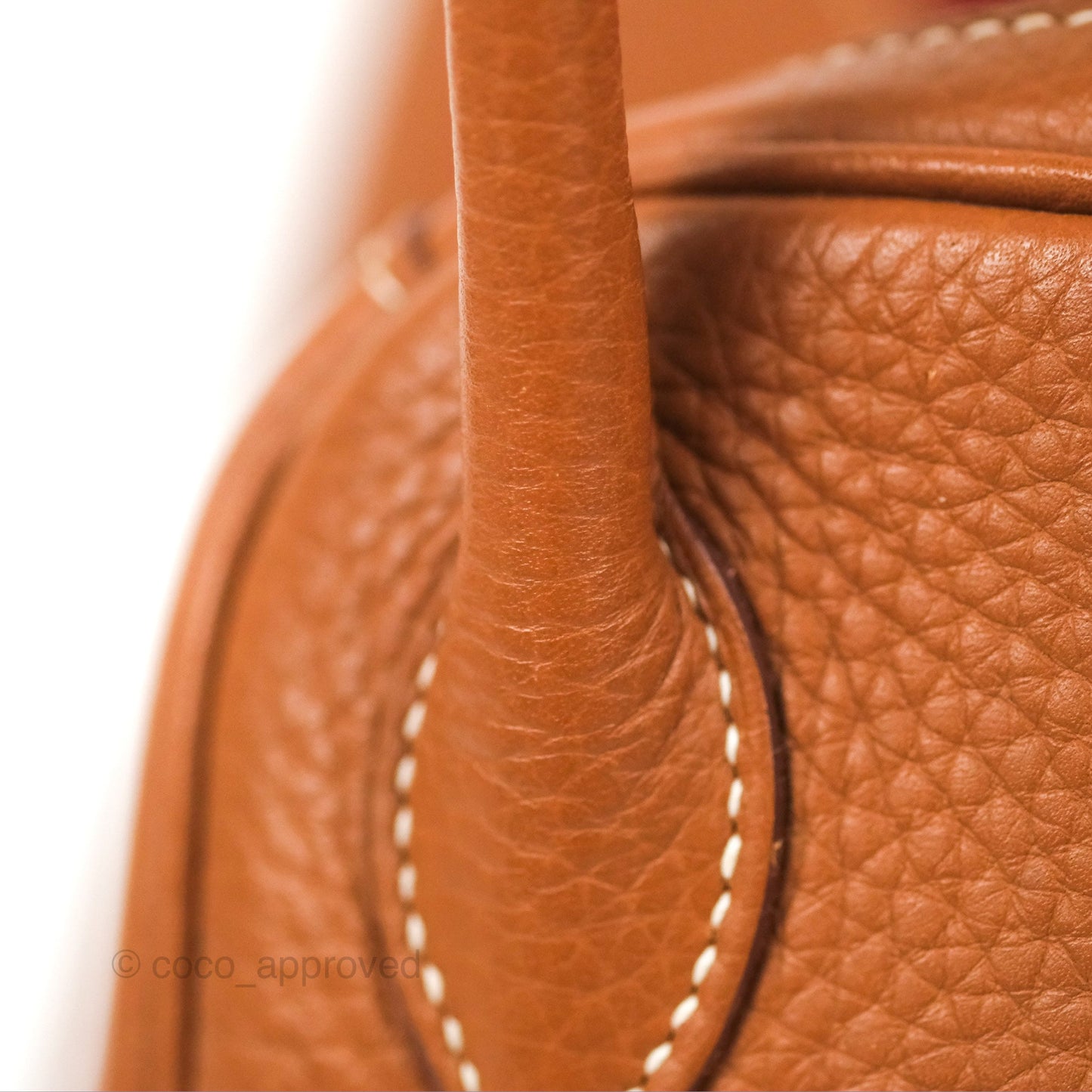 Hermès Lindy 26 Gold Taurillon Clemence Gold Hardware