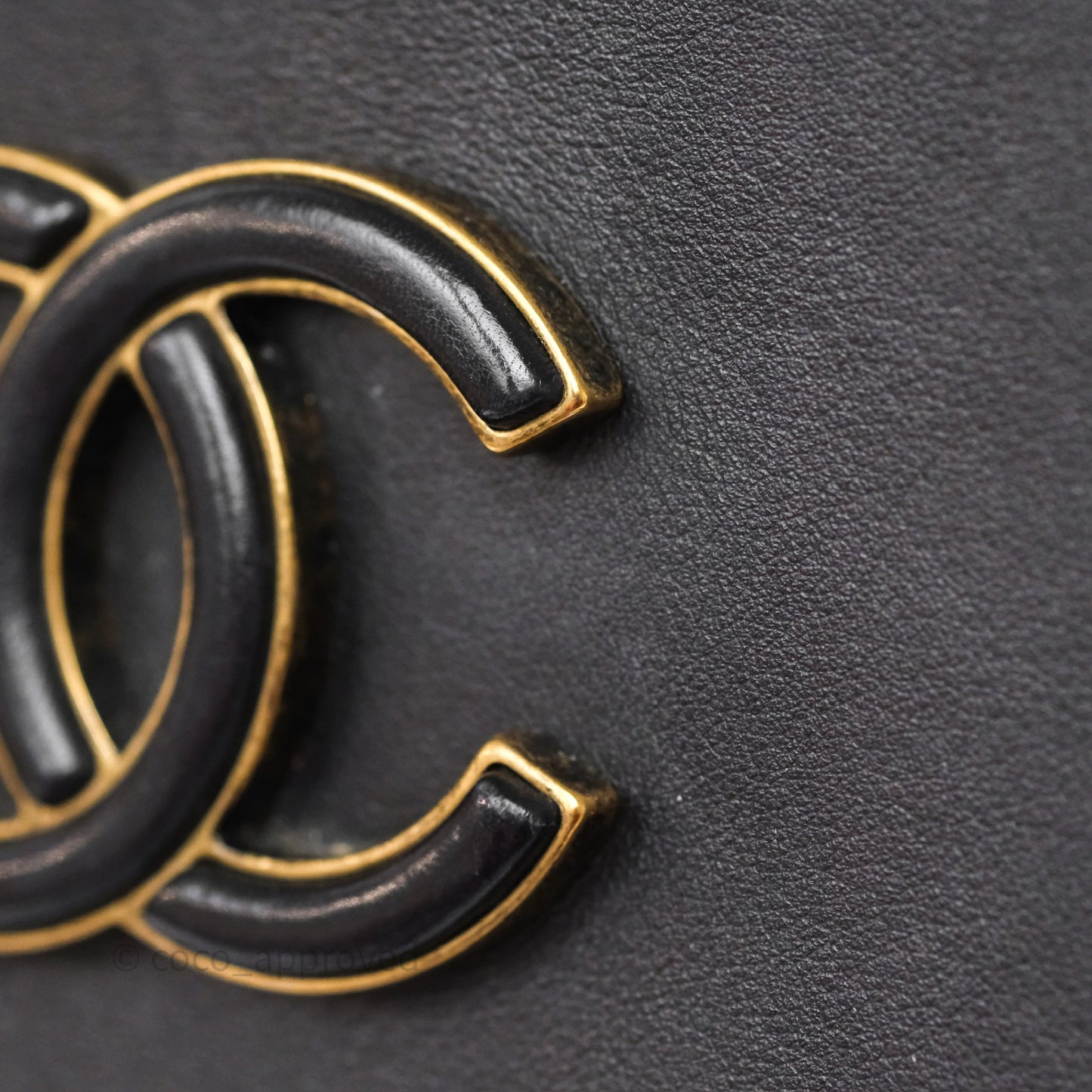 Chanel Coco Curve Vanity Black Calfskin & Goatskin Antique Gold Hardware