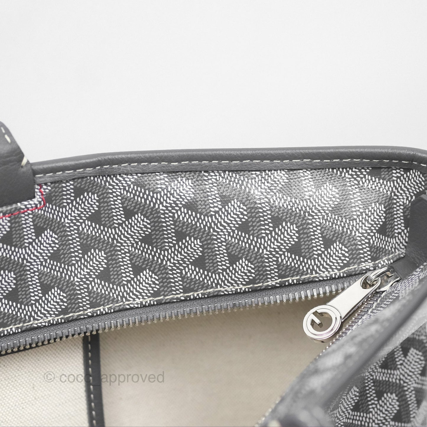 Goyard St Artois Tote MM ⁣⁣⁣⁣⁣⁣⁣⁣⁣⁣⁣⁣⁣⁣⁣⁣⁣⁣⁣⁣Grey Canvas