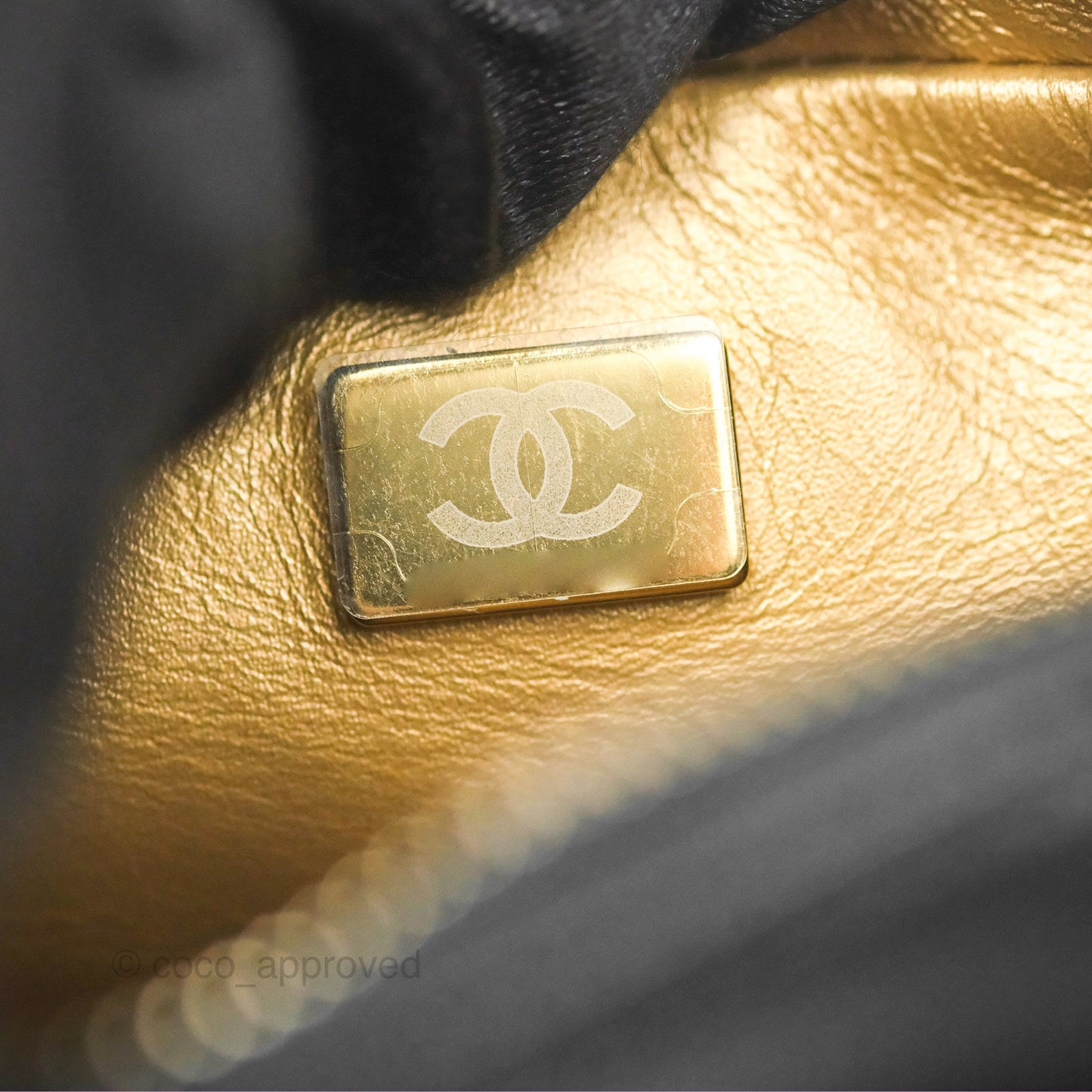 Chanel Quilted CC Pearl Crush Camera Case Black Lambskin Gold Hardware