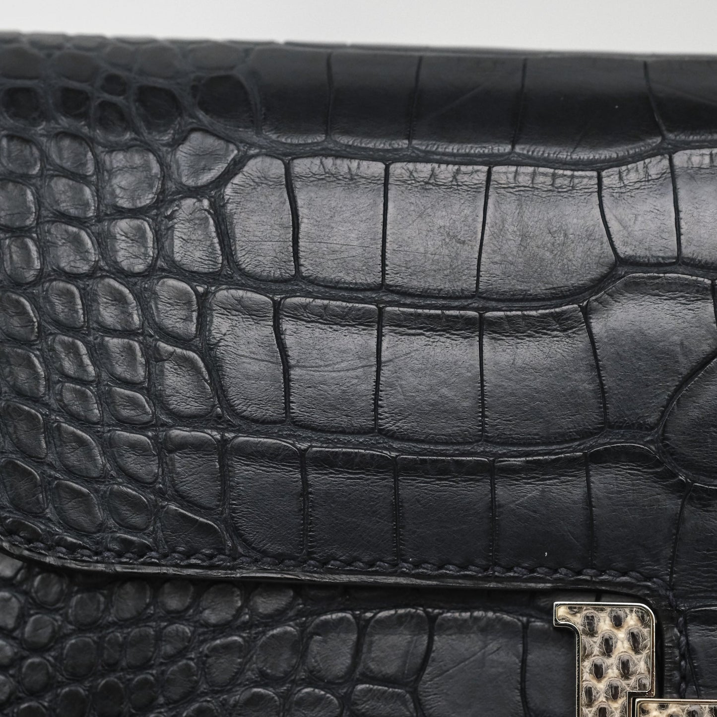 Hermes Constance Wallet Bleu Nuit 2Z Matte Alligator Ombre Lizard Buckle