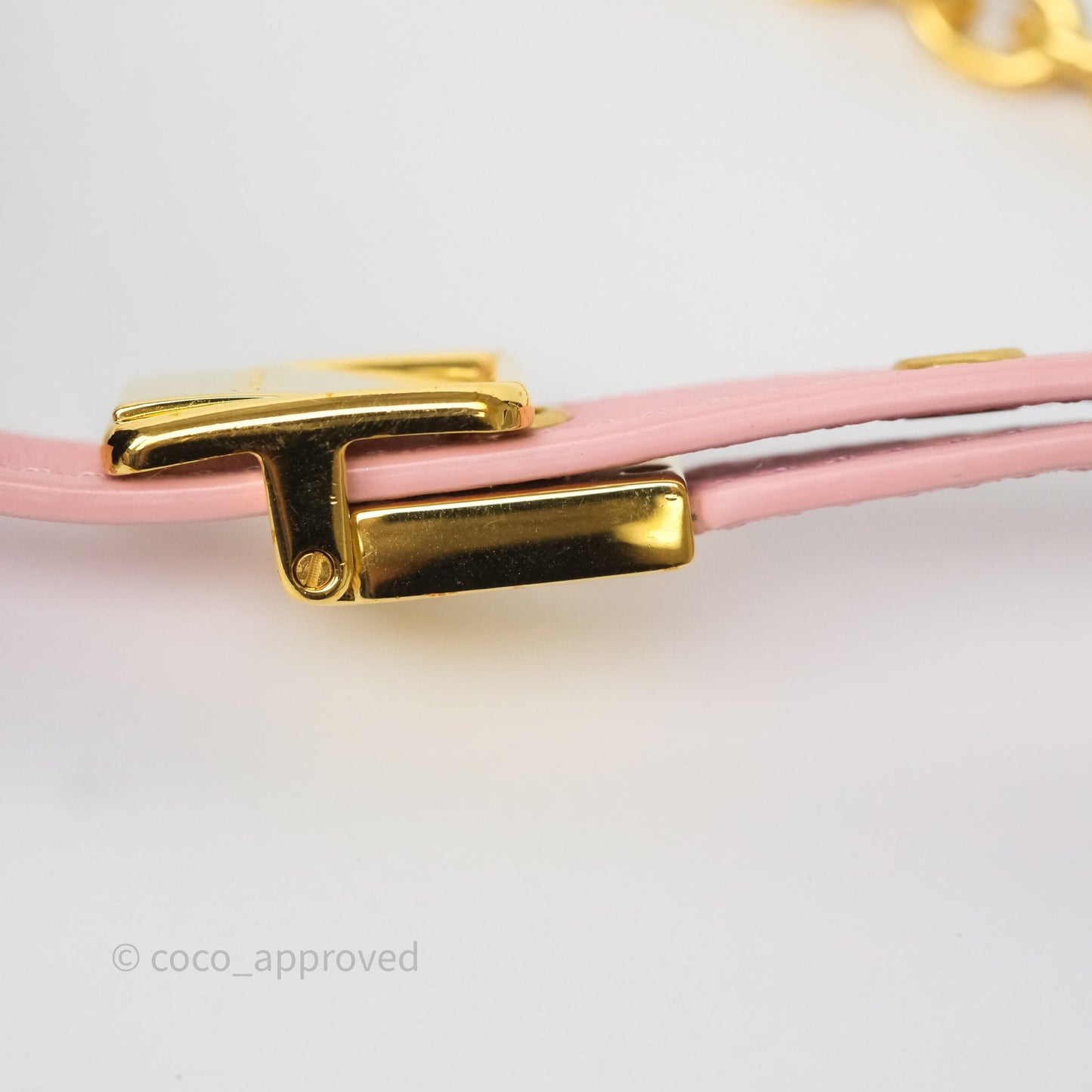 Dior 30 Montaigne East-West Chain Bag Pink