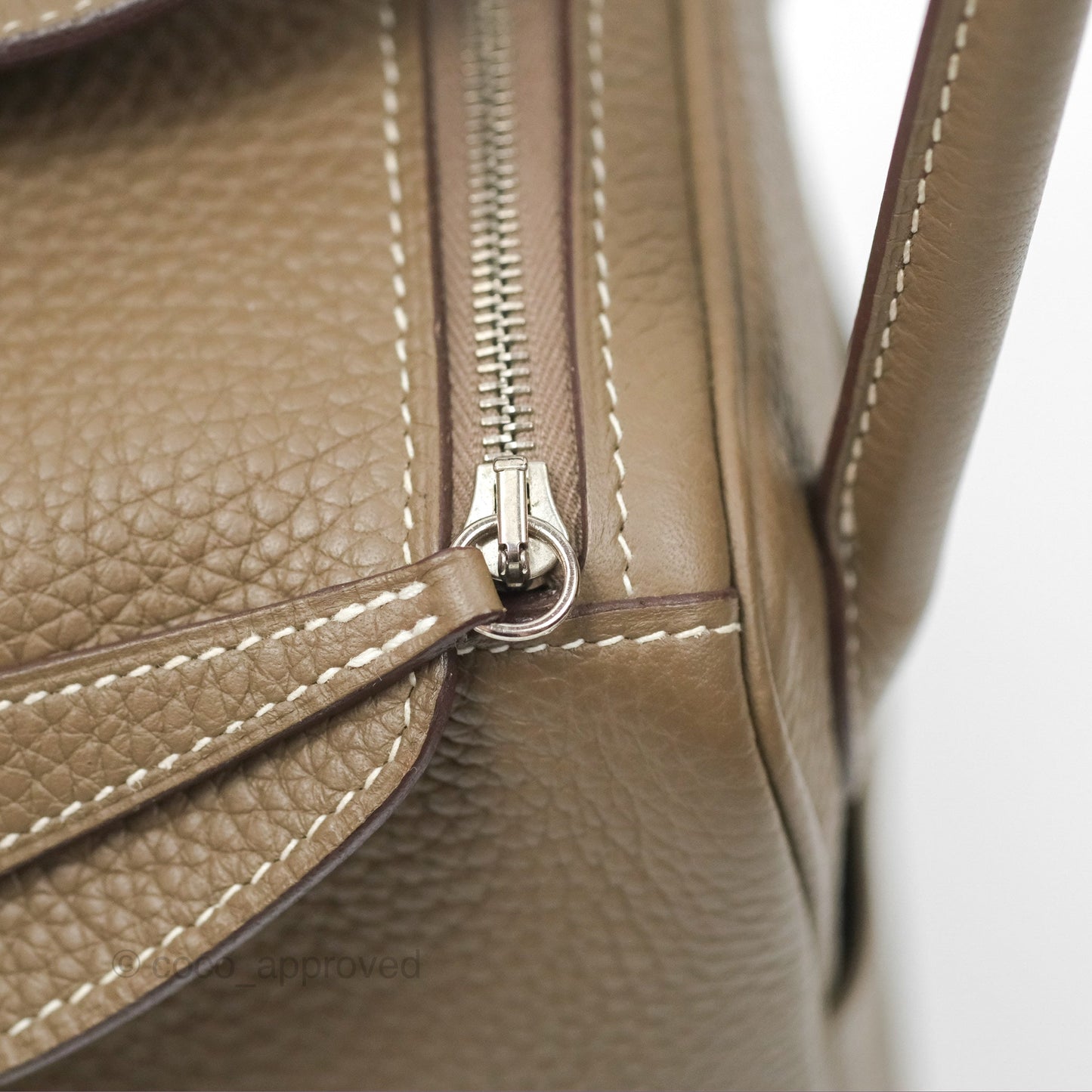 Hermès Lindy 26 Etoupe Clemence Palladium Hardware