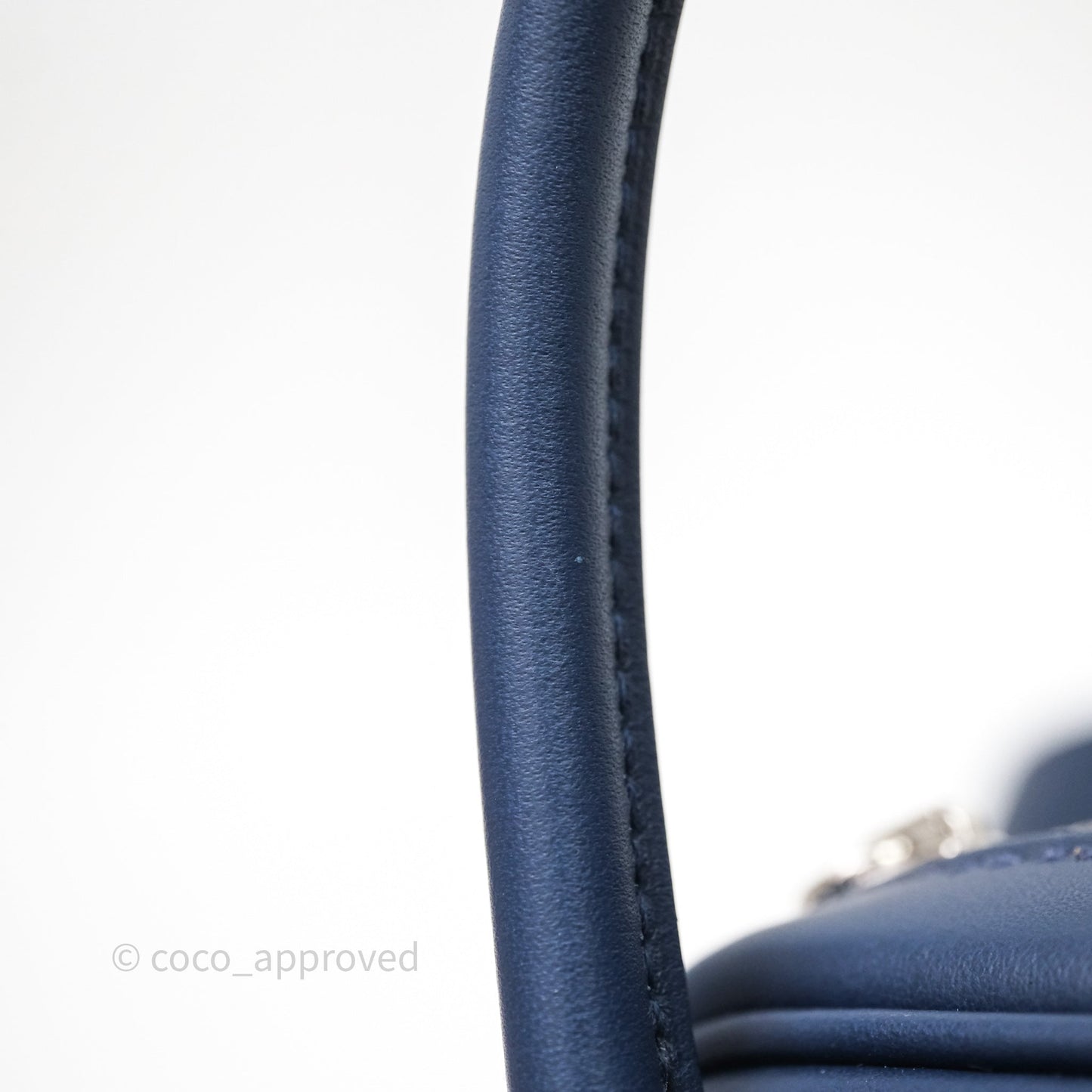 Hermès Mini Lindy II 20 Bleu Navy 7U / Rouge Grenat K1 Swift Palladium Hardware