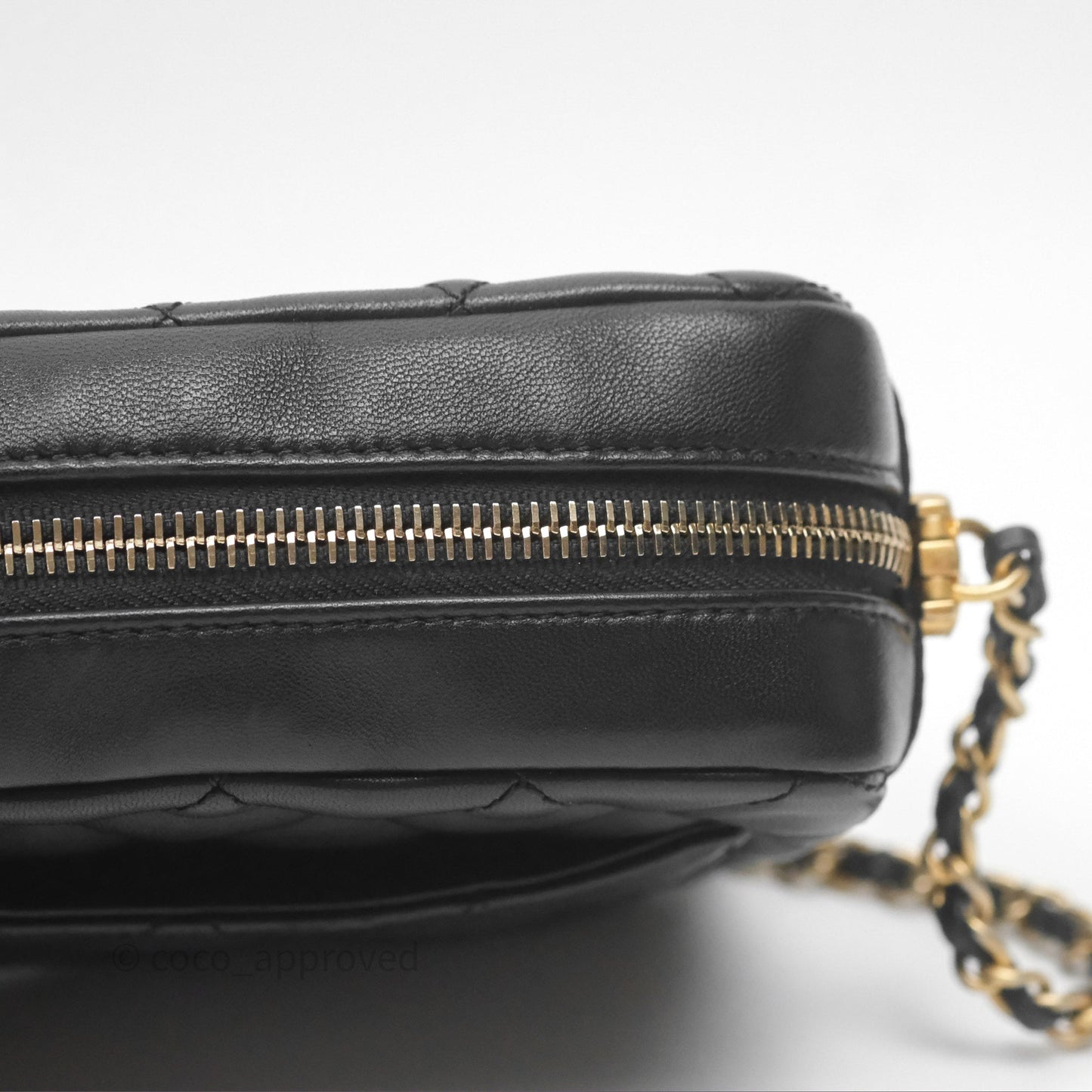 Chanel Quilted CC Pearl Crush Camera Case Black Lambskin Gold Hardware