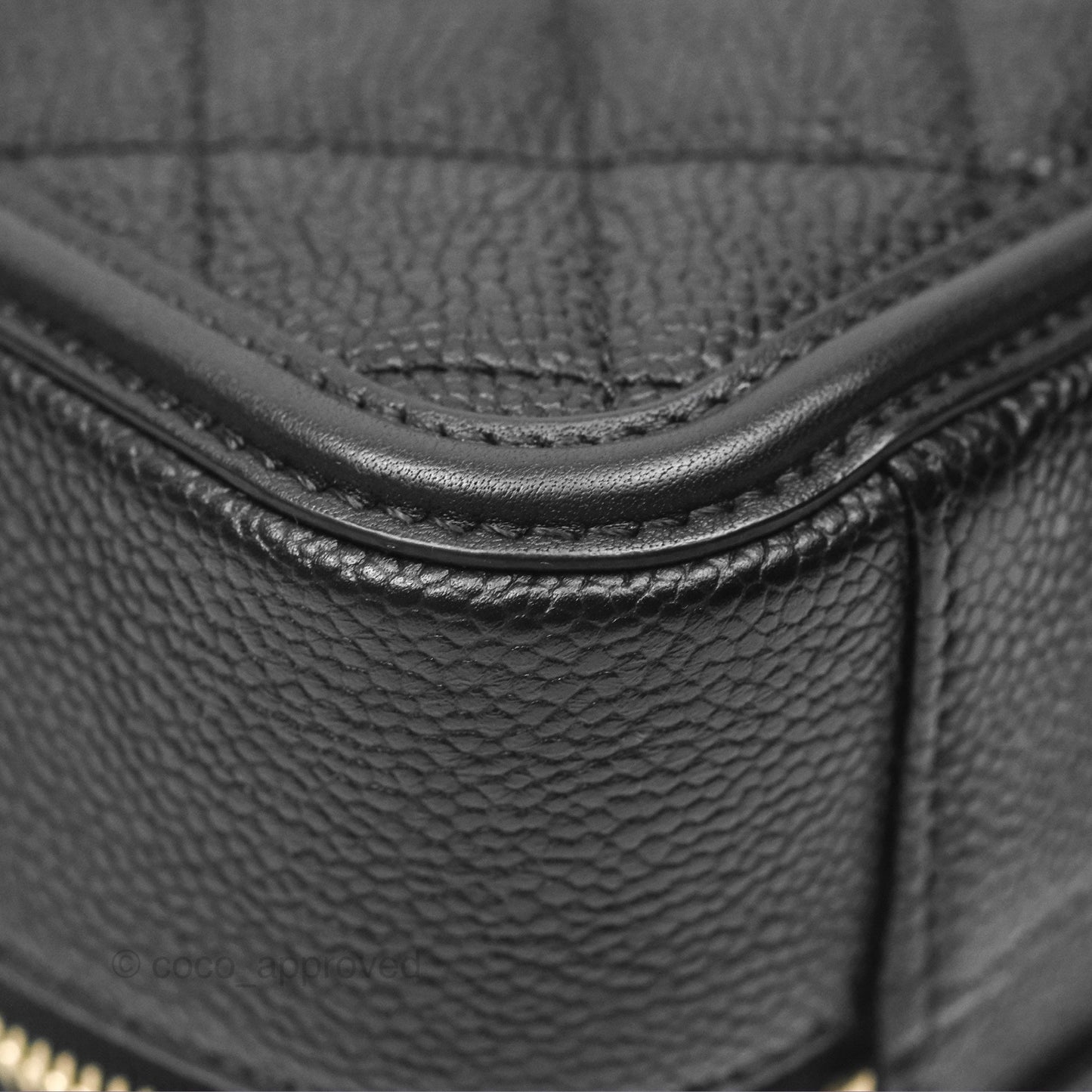 Chanel Quilted Medium CC Filigree Vanity Case Black Caviar Aged Gold Hardware