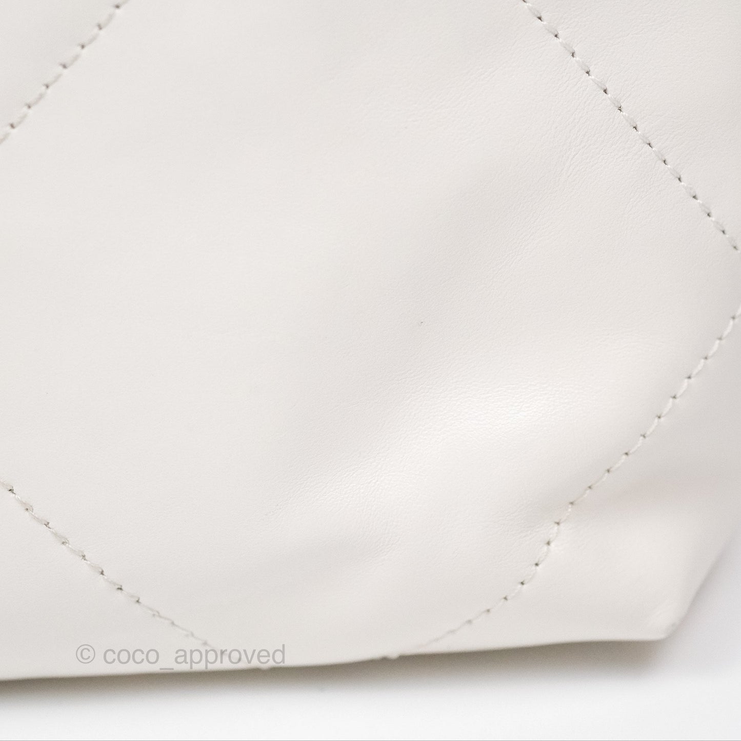 Chanel 22 Small White Shiny Calfskin Aged Gold Hardware