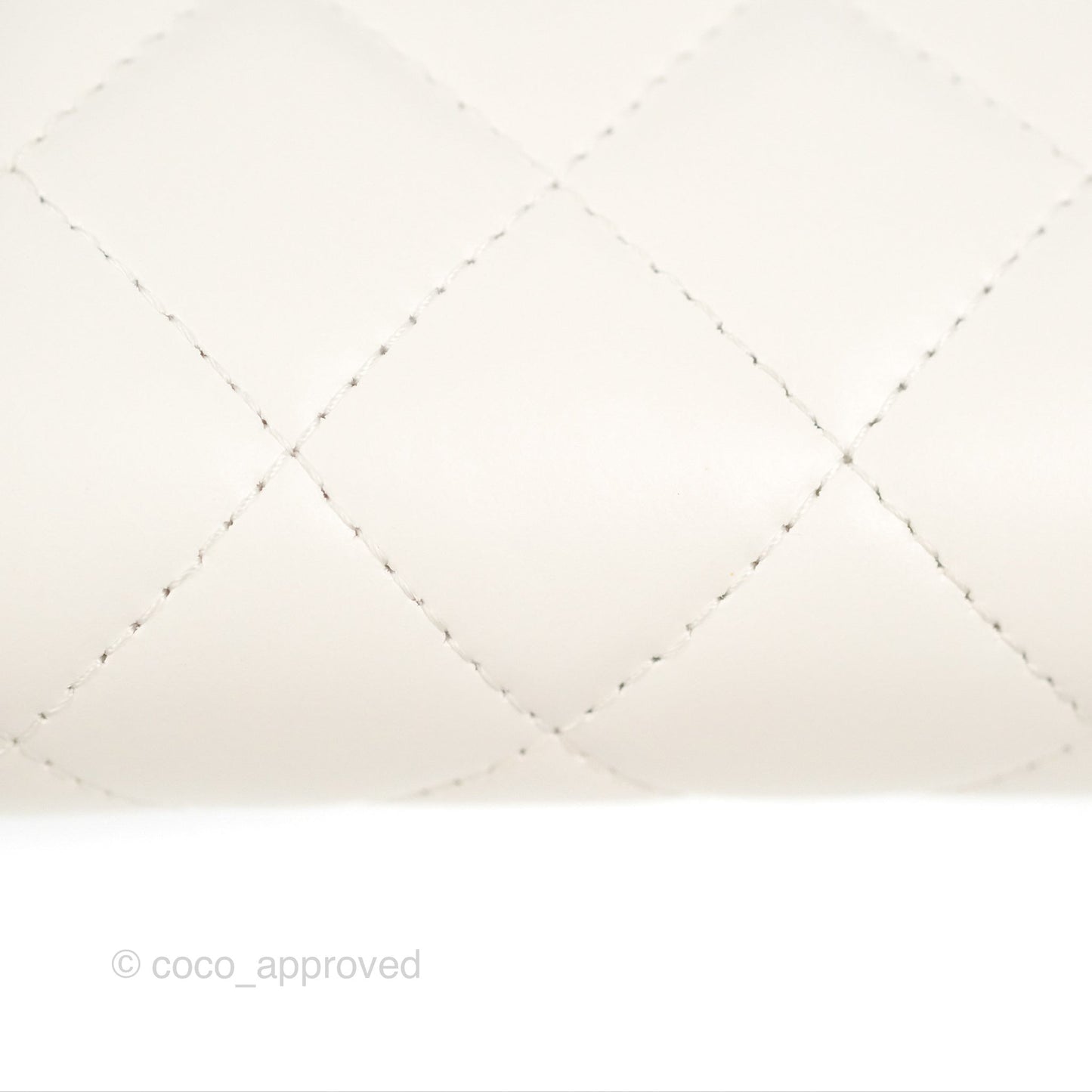 Chanel Coin Purse Clutch With Chain White Lambskin Gold Hardware