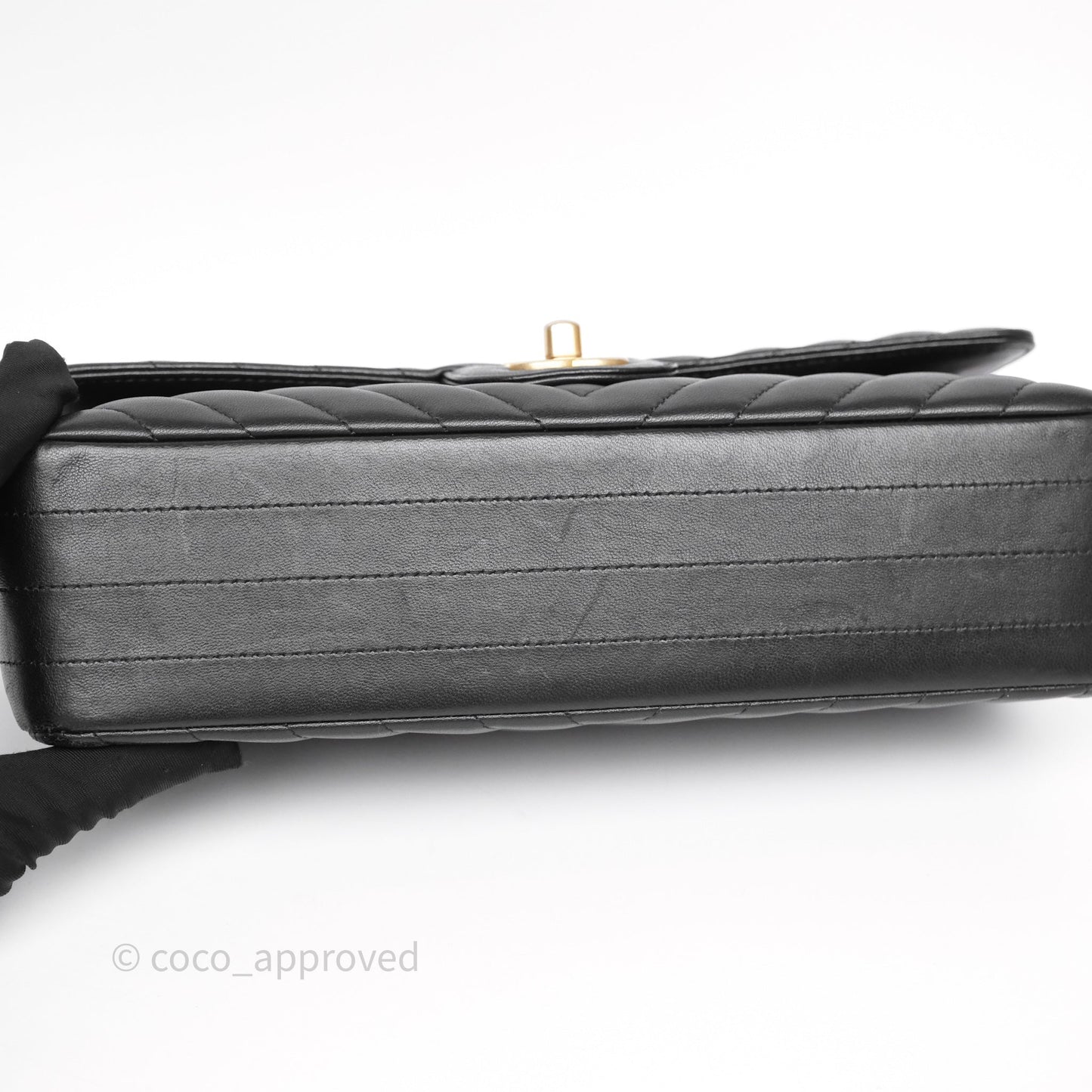 Chanel Classic Medium Flap Chevron Black Lambskin Aged Gold Hardware