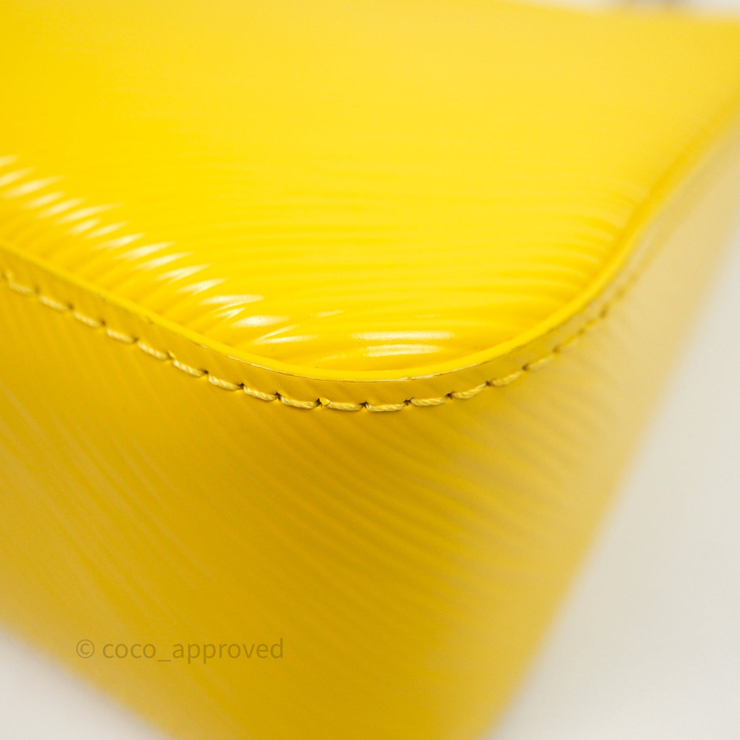 Louis Vuitton x Yayoi Kusama Epi Marellini Bag Infinity Dots Yellow Silver Hardware