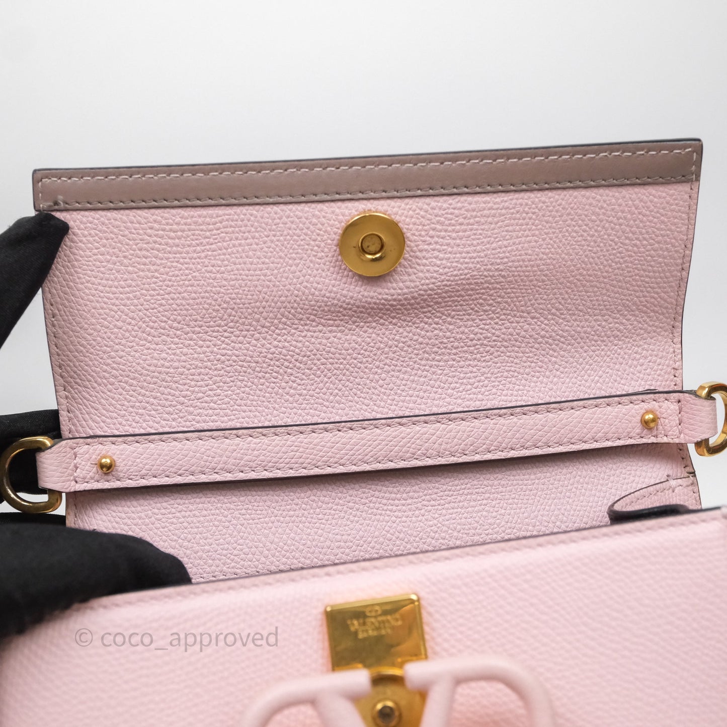 Valentino Garavani Small Vsling Grainy Calfskin Bag Light Pink Aged Gold Hardware