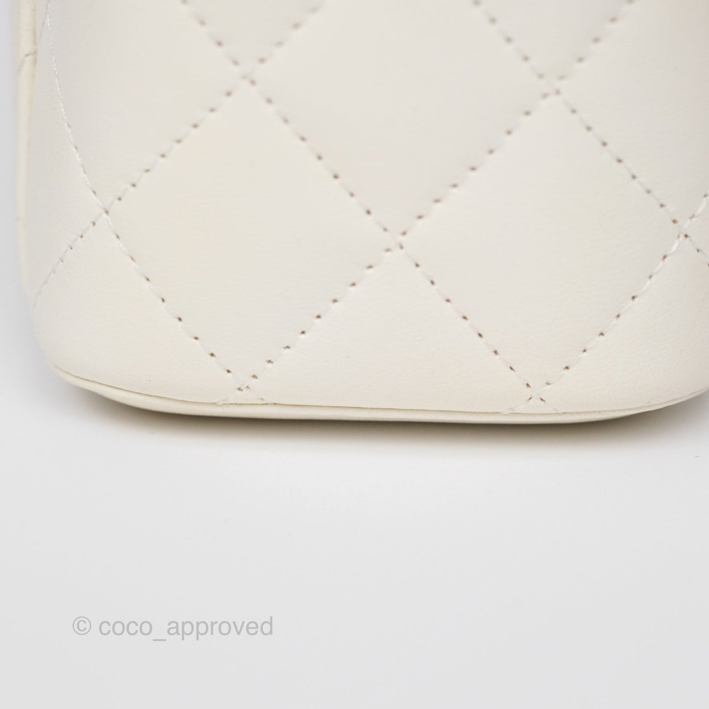 Chanel Vanity with Double Chain White Shiny Lambskin 23C