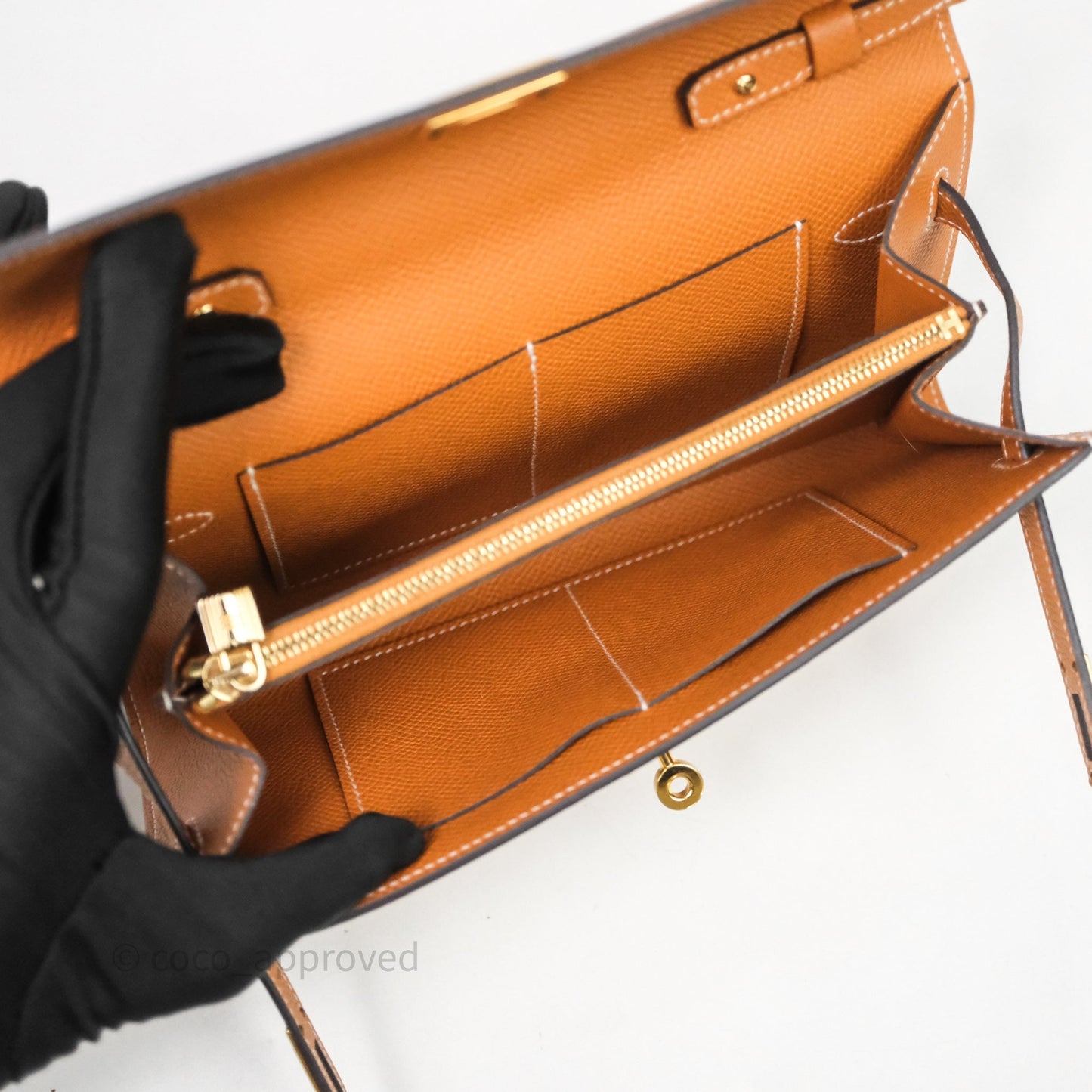 Hermès Kelly To Go Wallet Toffee 1H Epsom Gold Hardware