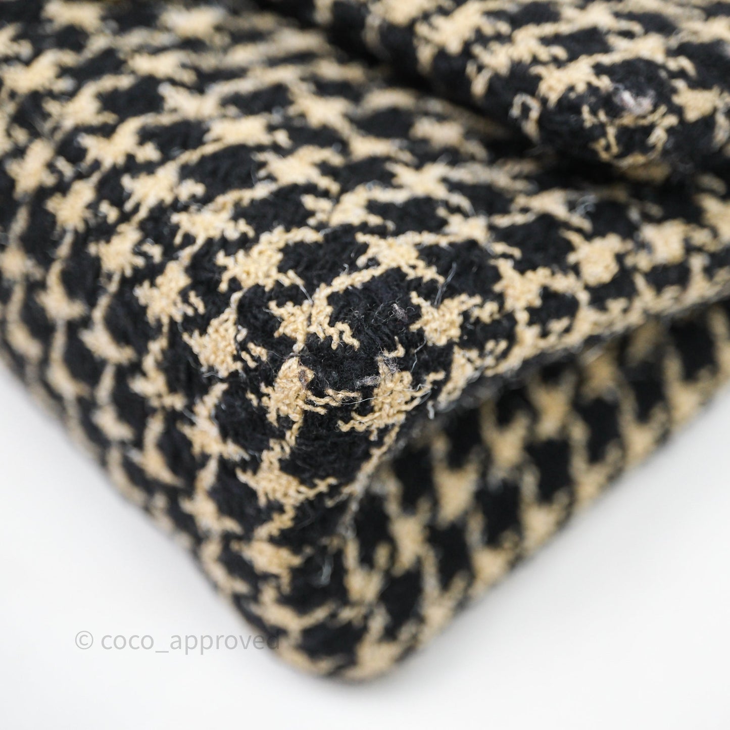 Chanel Reissue 225 Flap Houndstooth Beige Black Fabric Antique Gold Hardware