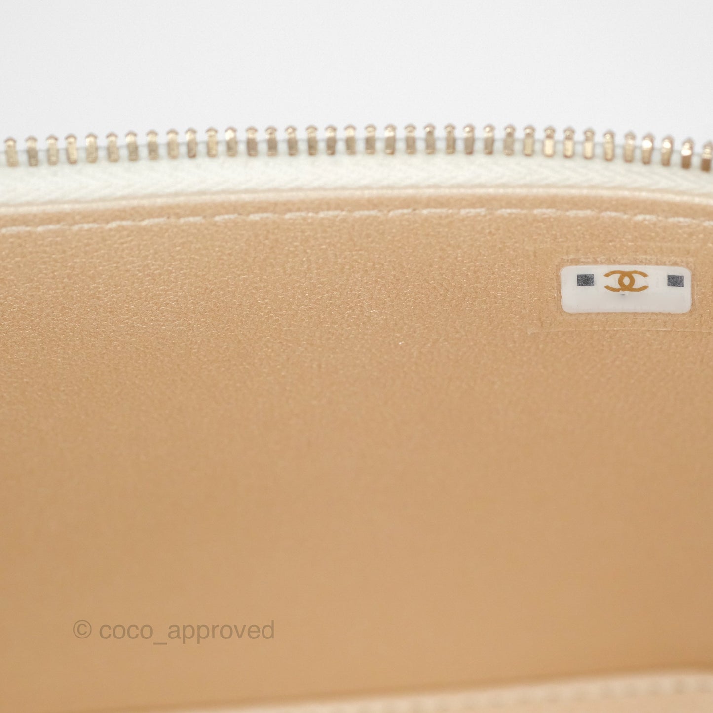 Chanel Vanity with Double Chain White Shiny Lambskin 23C