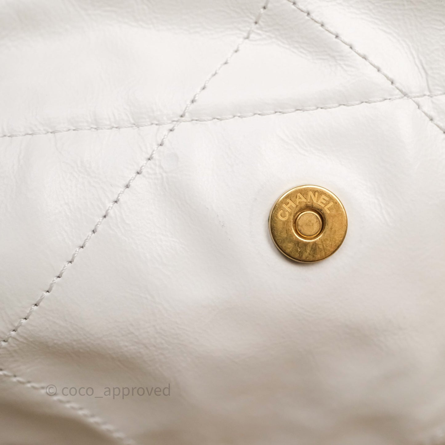 Chanel 22 Small White Shiny Crumpled Calfskin Aged Gold Hardware