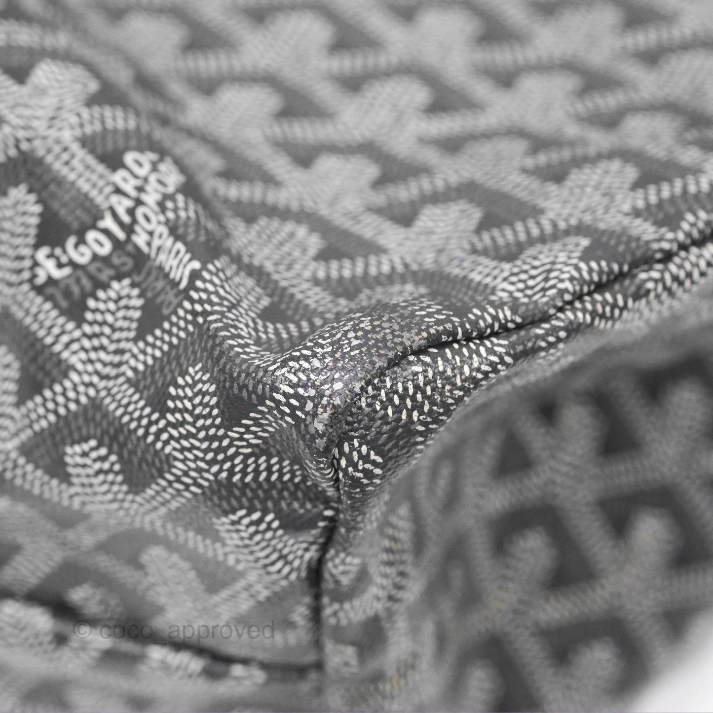 Goyard St Louis Tote PM ⁣⁣⁣⁣⁣⁣⁣⁣⁣⁣⁣⁣⁣⁣⁣⁣⁣⁣⁣⁣Grey