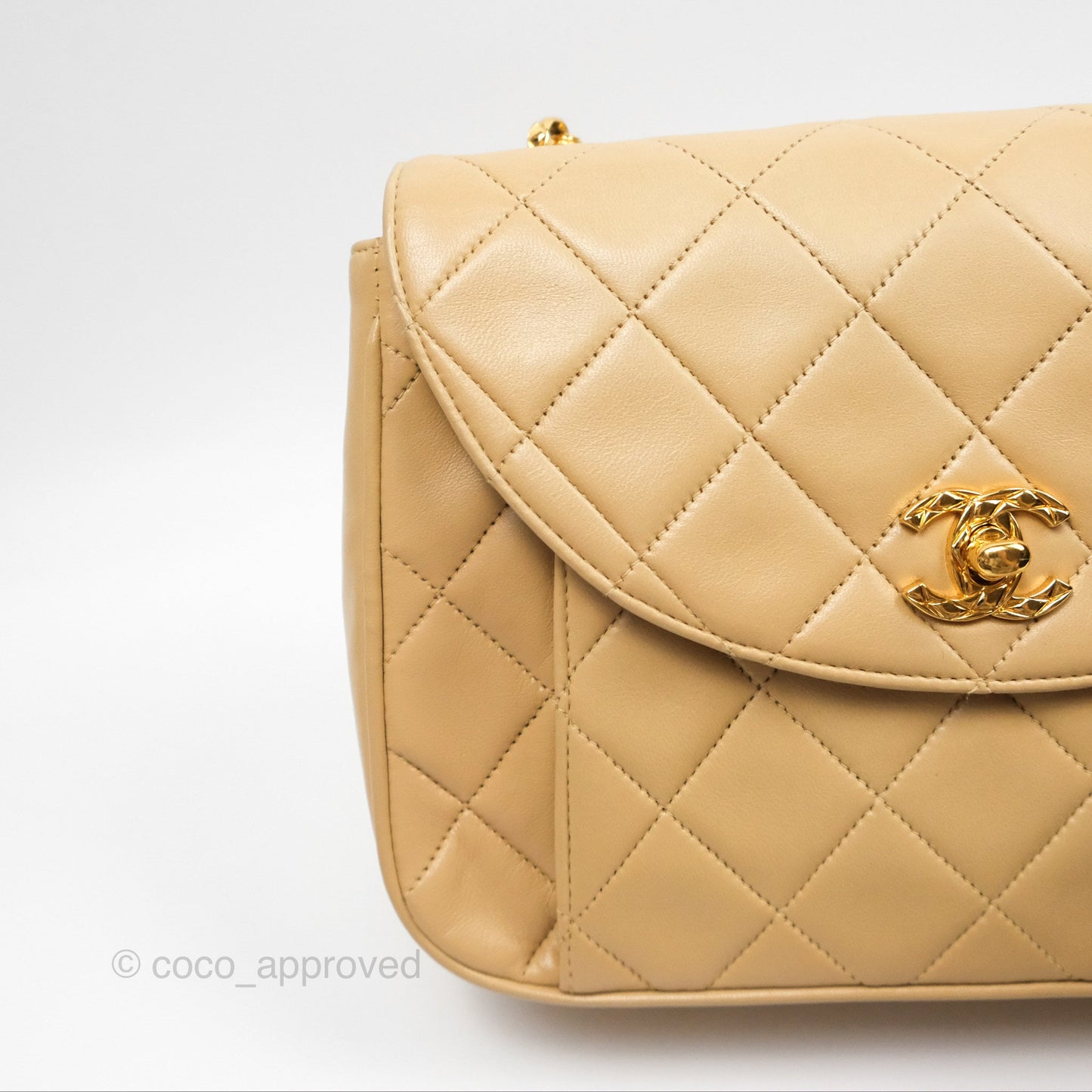 Chanel Vintage Flap Bag Beige Lambskin Gold Hardware