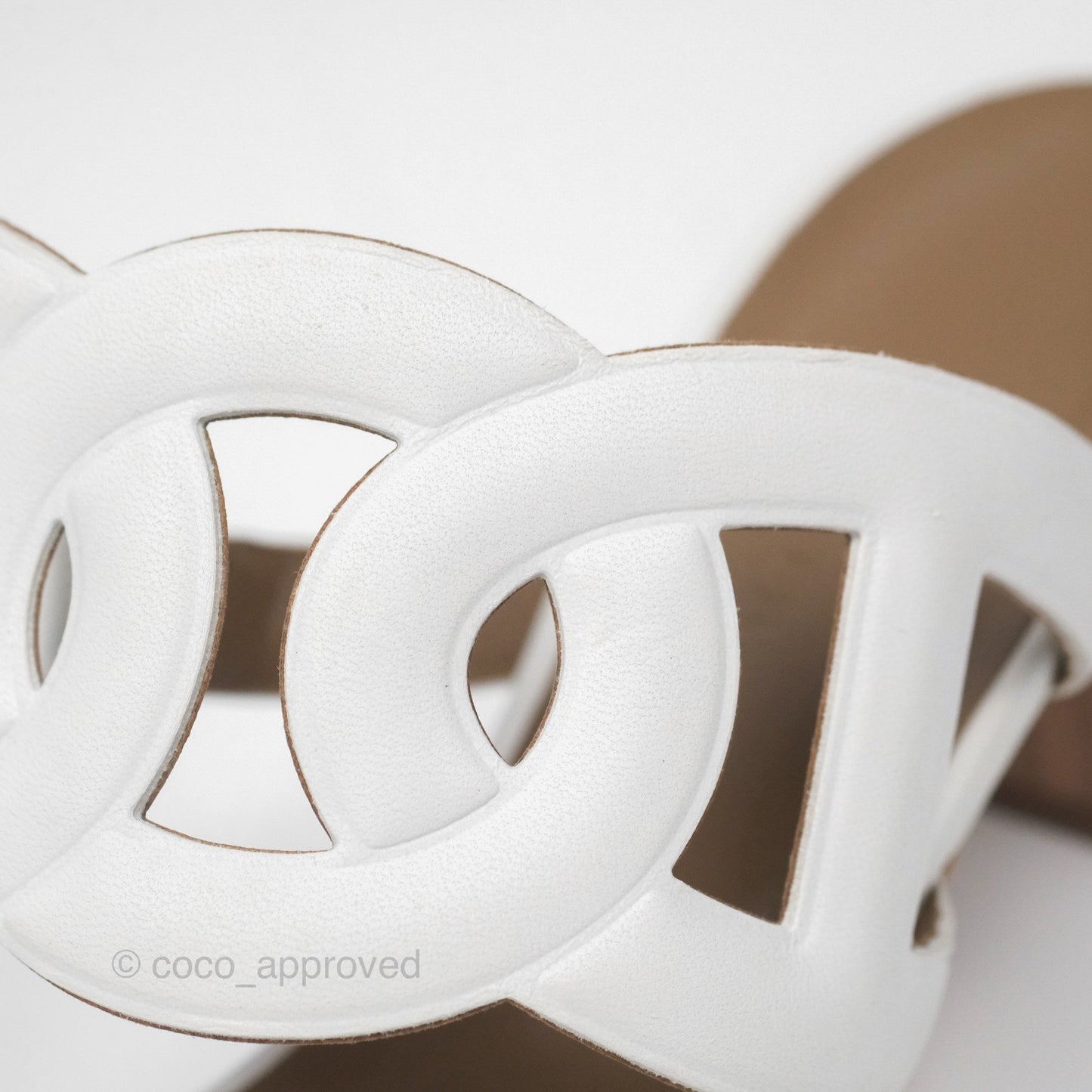 Hermès Bikini Sandals in White Size 38.5