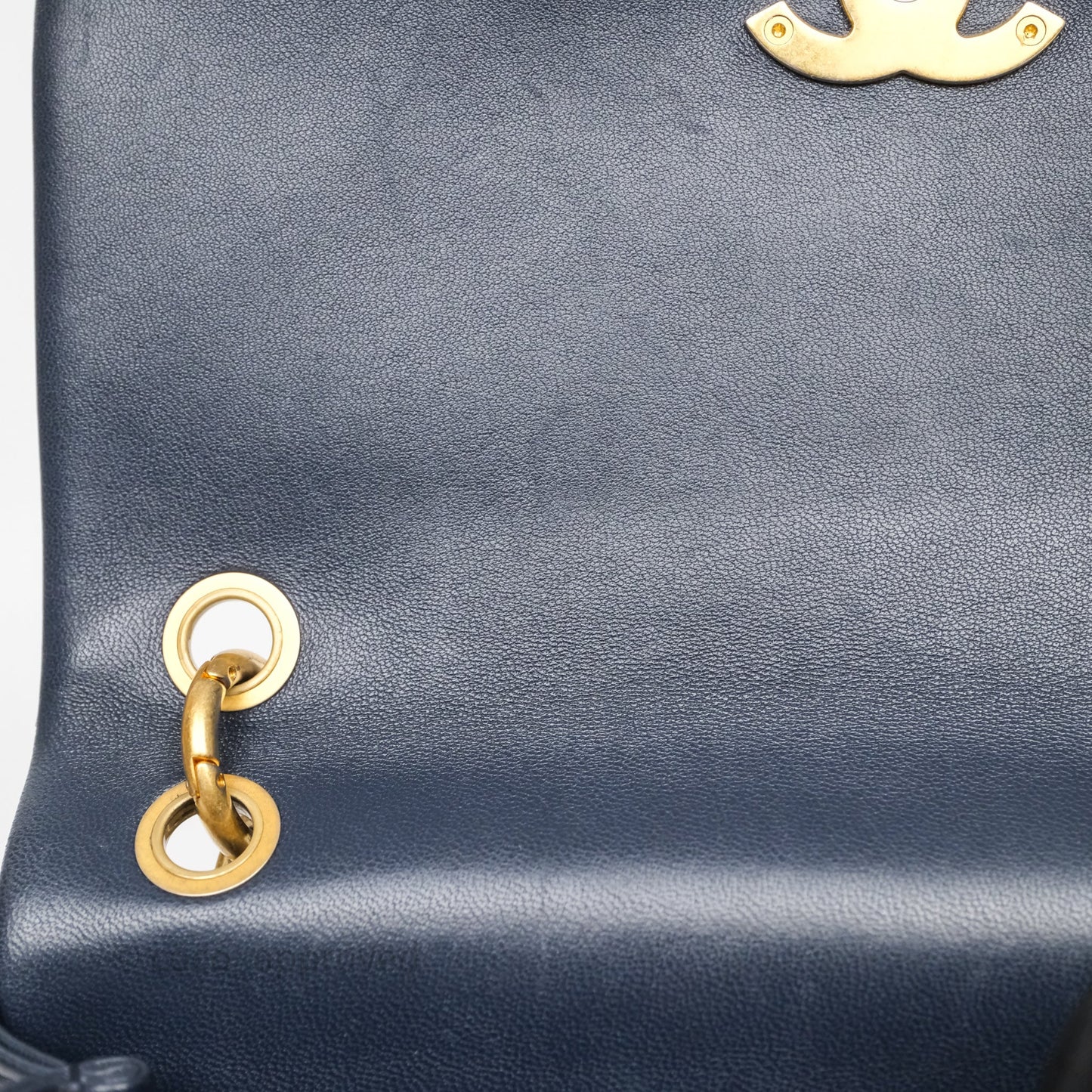 Chanel Quilted Entwined Chain Bag Navy Lambskin Aged Gold Hardware 21P