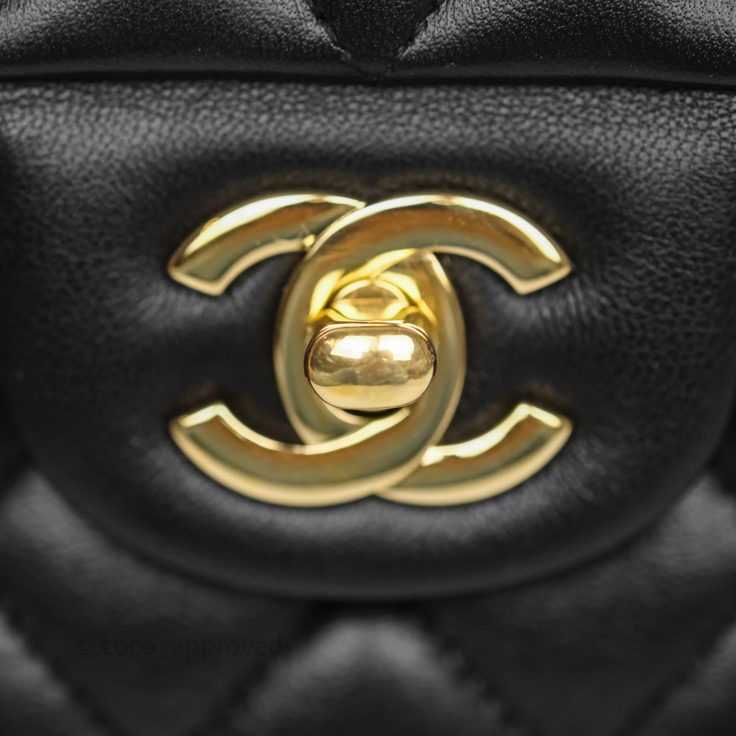Chanel Classic M/L Medium Flap Quilted Black Lambskin Gold Hardware