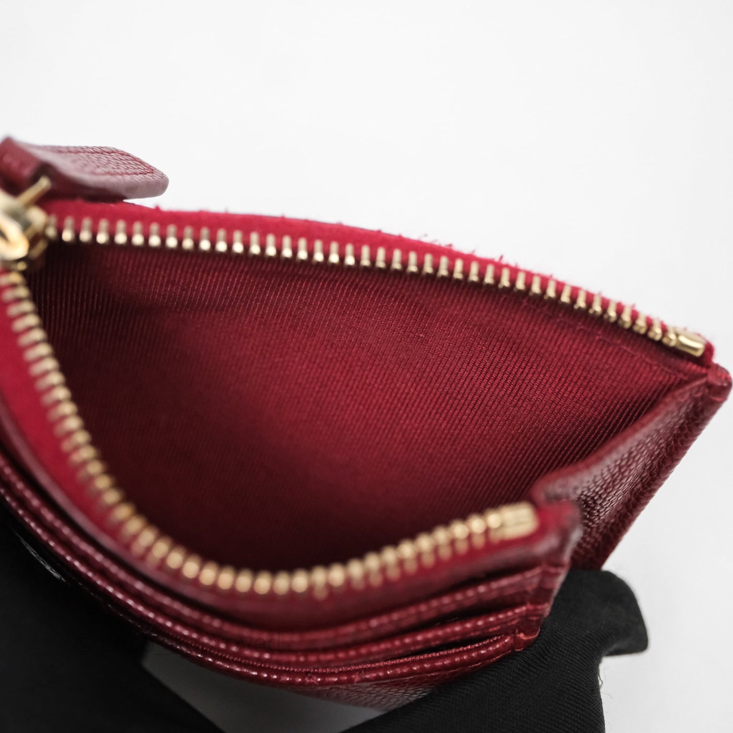 Chanel Classic Caviar Zipped Card Holder Burgundy Gold Hardware