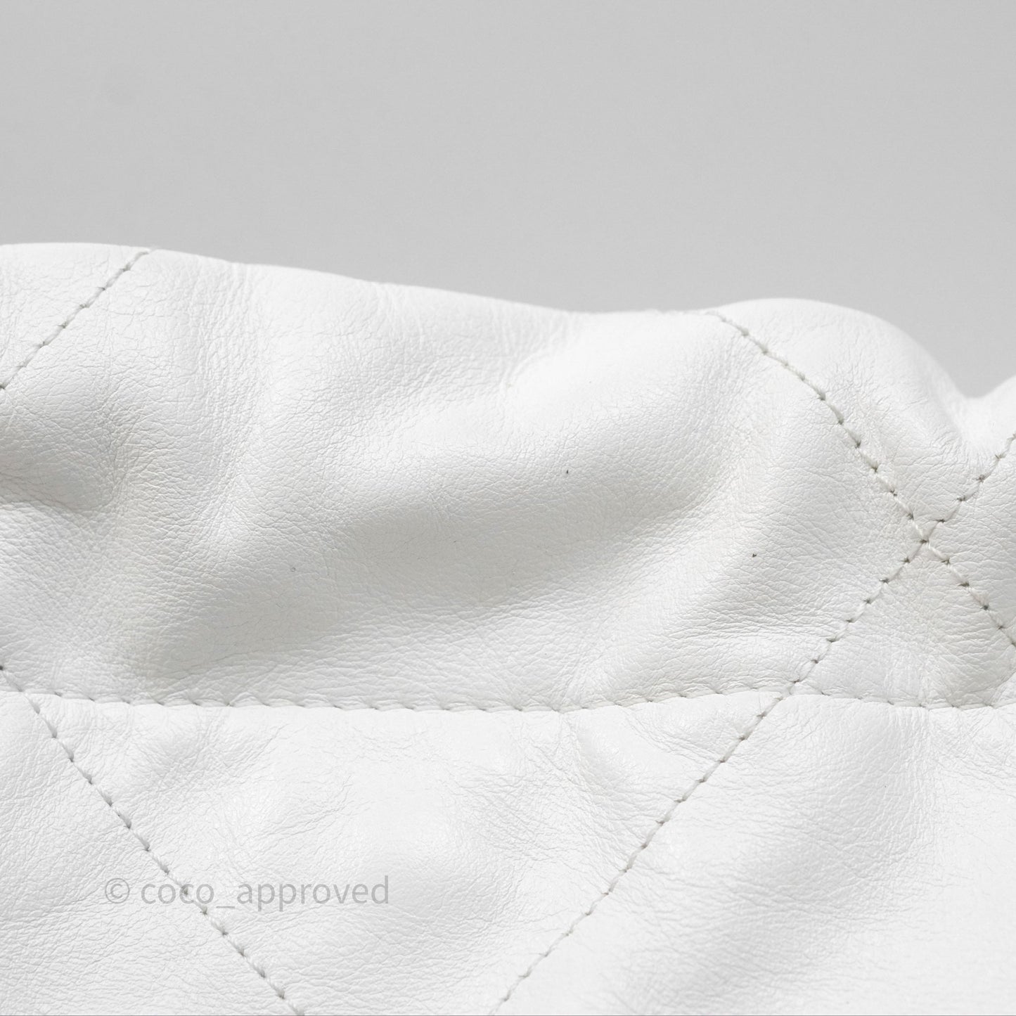 Chanel 22 Small White Shiny Calfskin Aged Gold Hardware