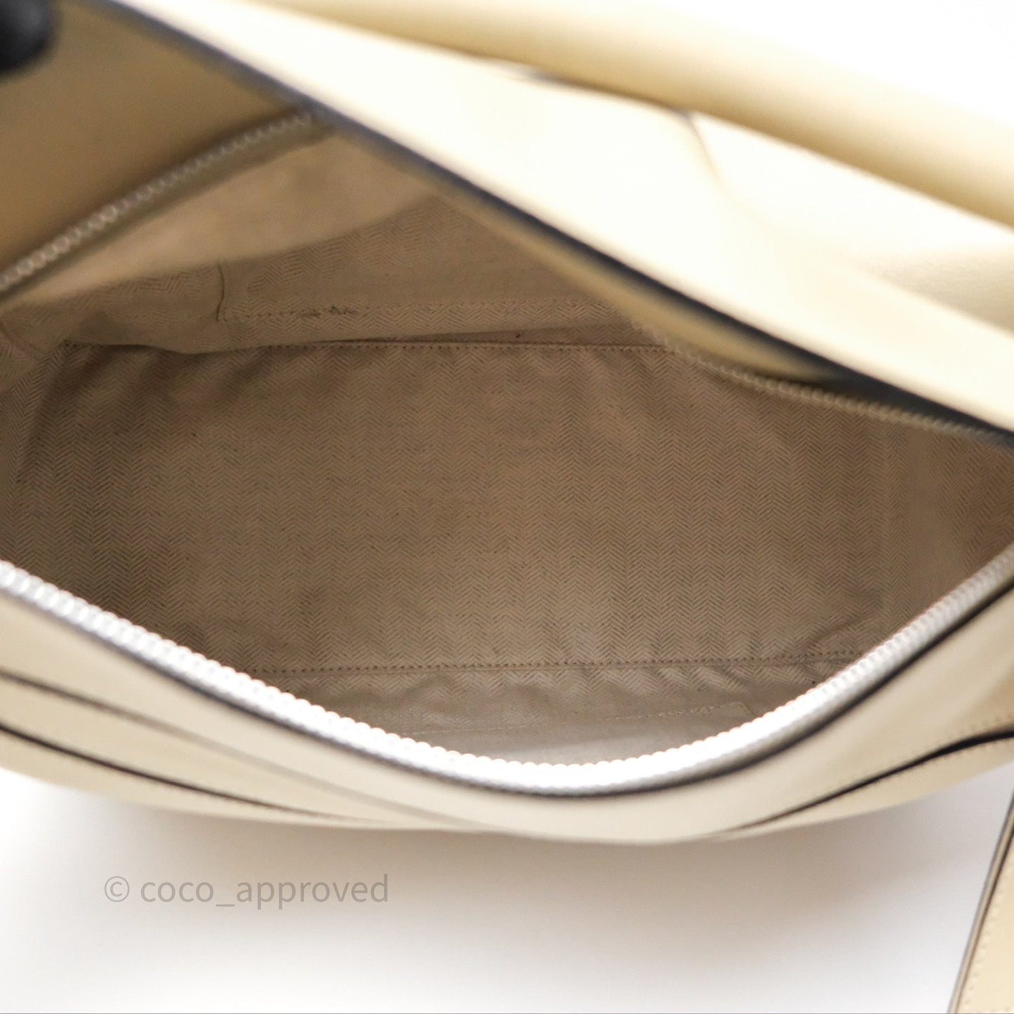 Loewe Medium Puzzle Bag Light Beige Calfskin