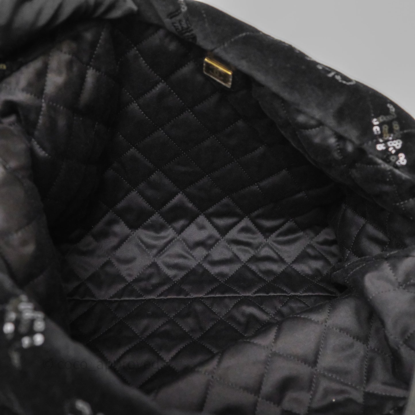 Chanel 22 Medium Sequins Logo Black Velvet