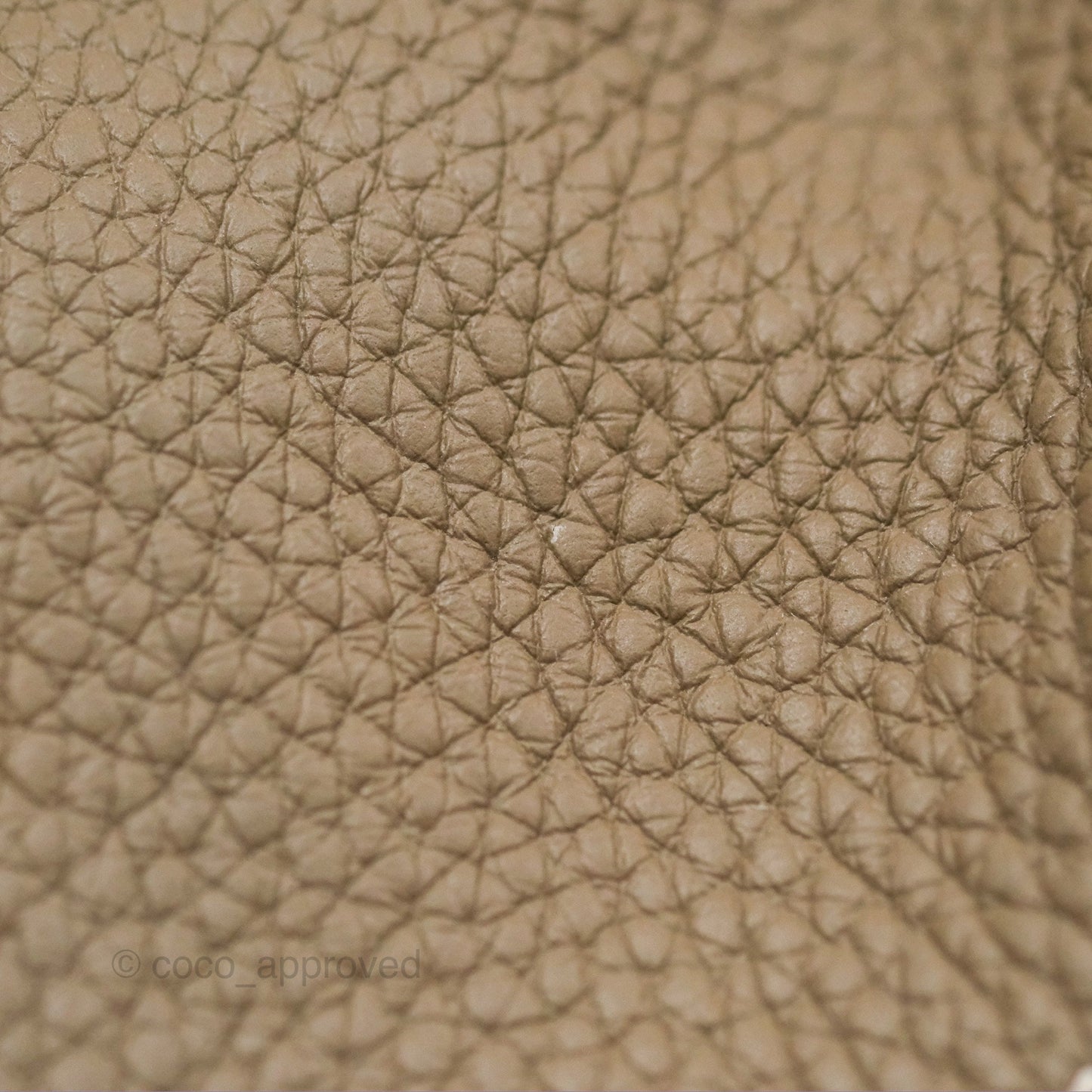 Hermès Lindy 26 Etoupe Clemence Gold Hardware