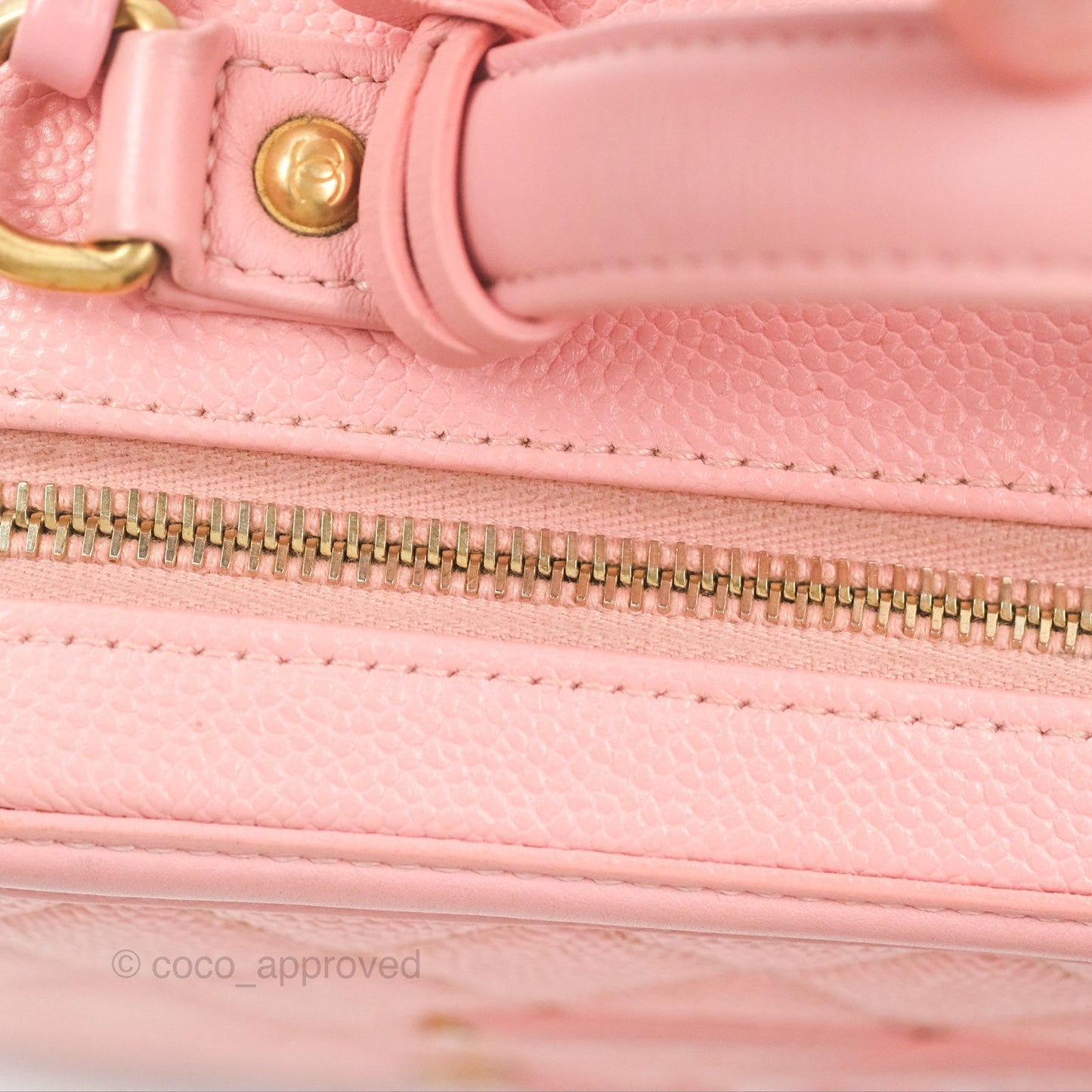 Chanel Quilted Medium CC Filigree Vanity Case Pink Caviar Gold Hardware
