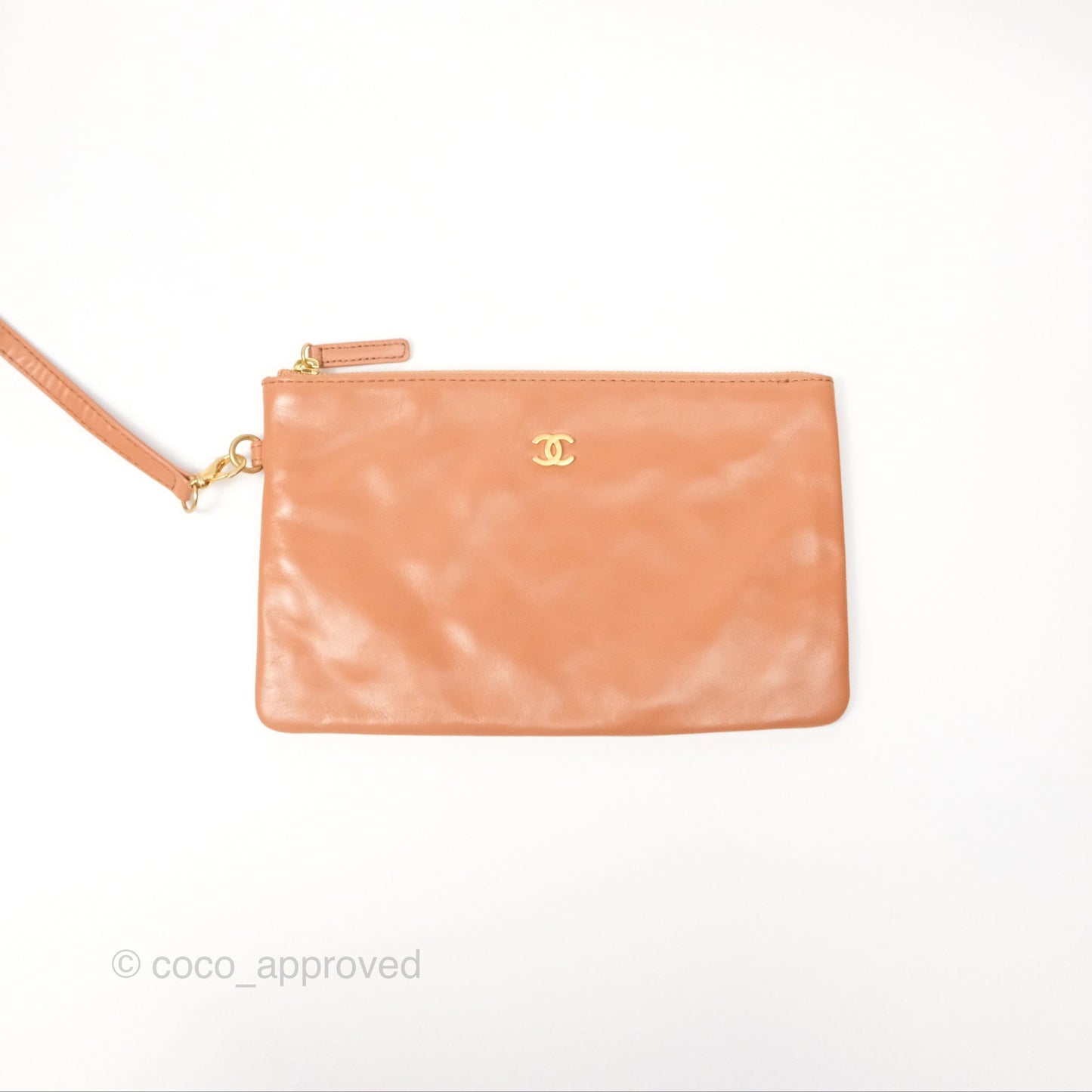 Chanel 22 Medium Caramel Beige Shiny Calfskin Aged Gold Hardware