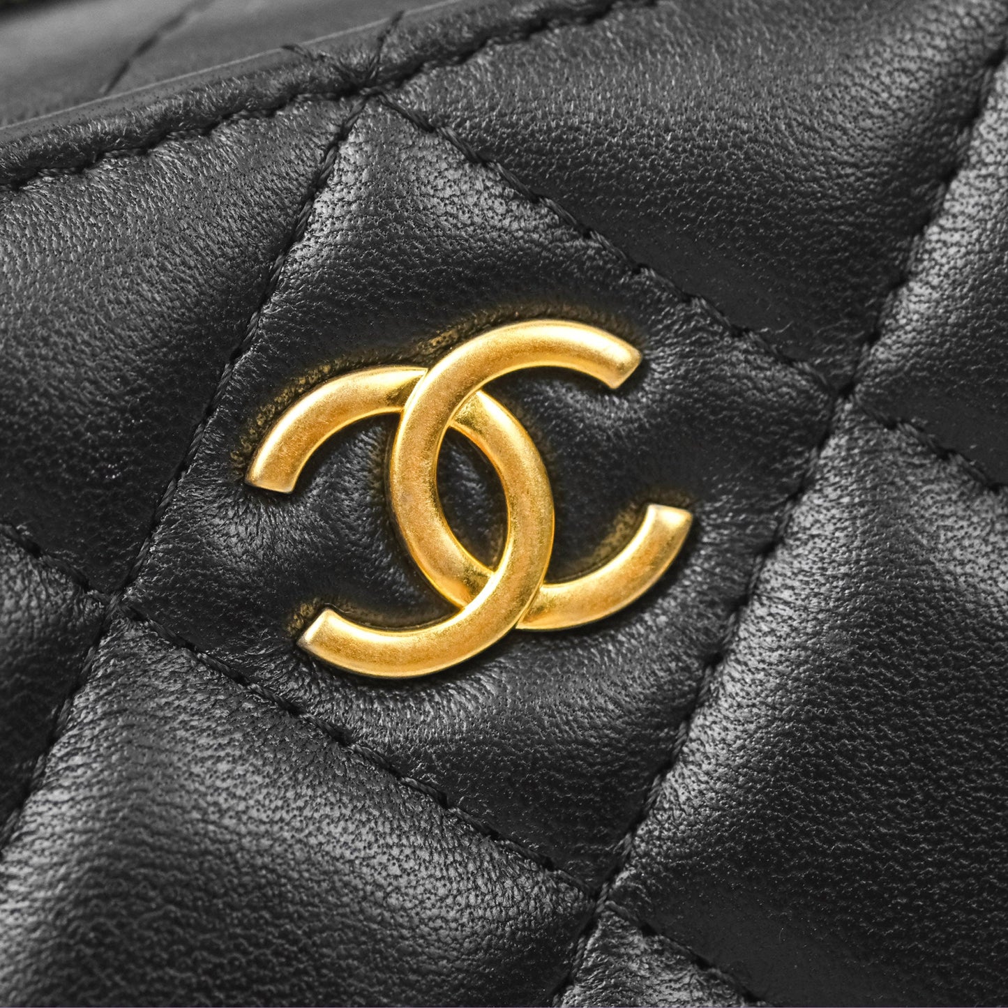 Chanel Top Handle Vanity Case Black Lambskin Aged Gold Hardware 22A