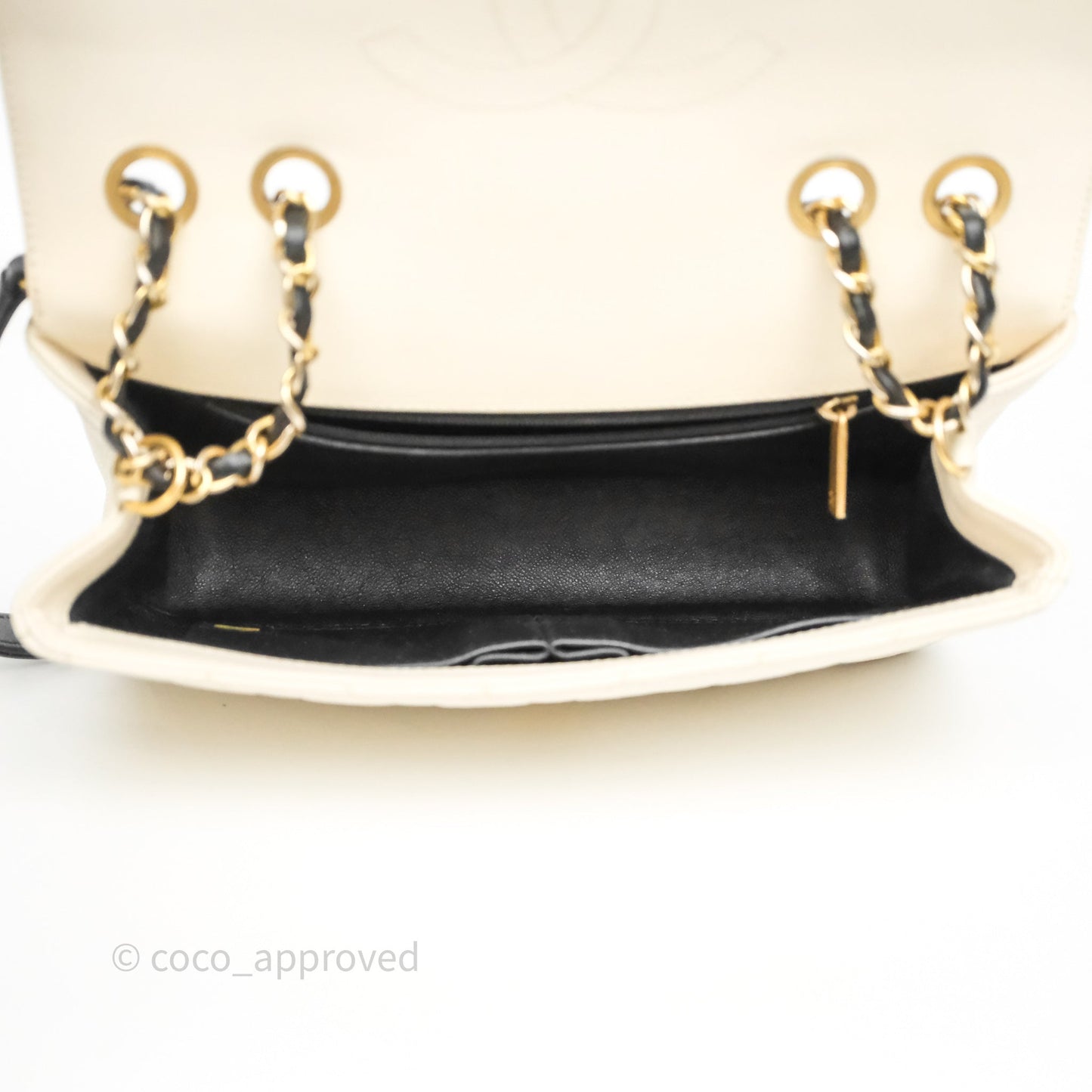 Chanel Quilted Medium CC Filigree Flap White/ Black Caviar