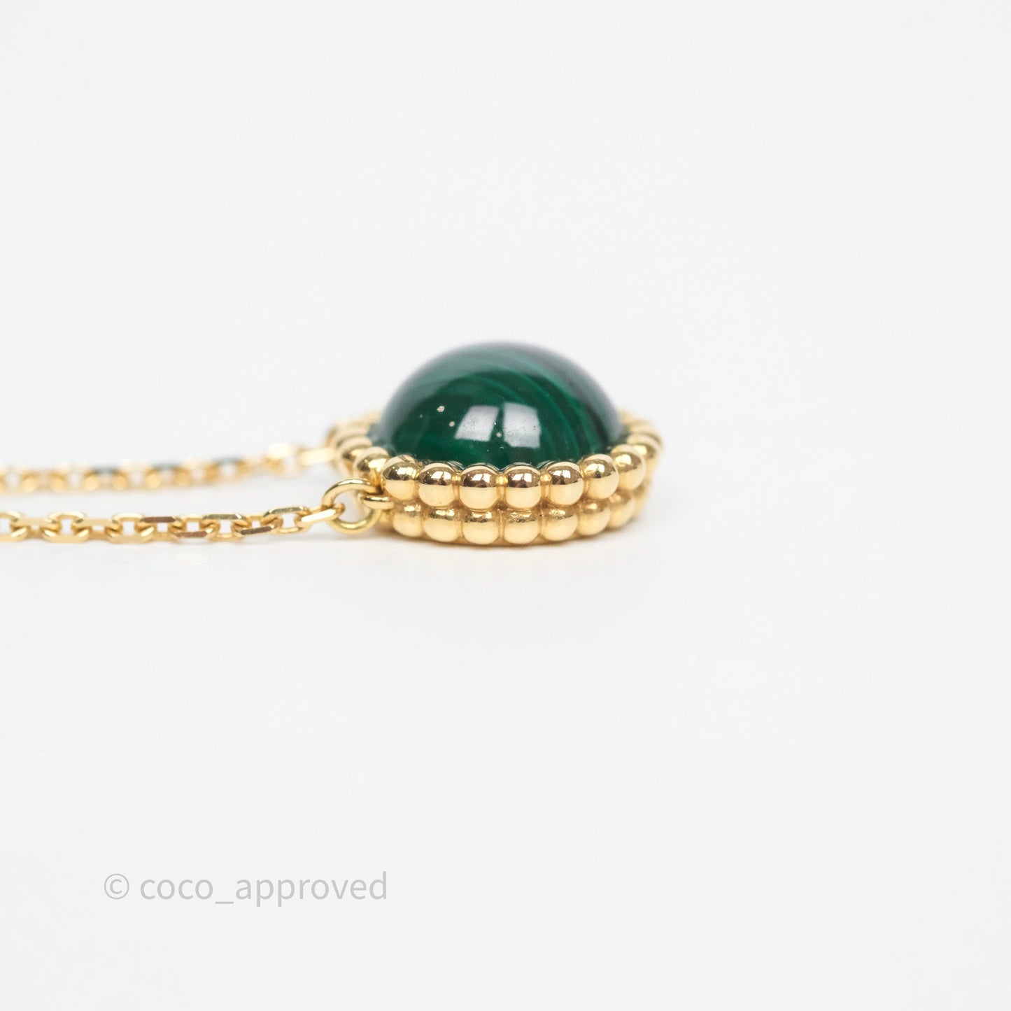 Van Cleef & Arpels Perlée Couleurs Pendant Malachite Yellow Gold