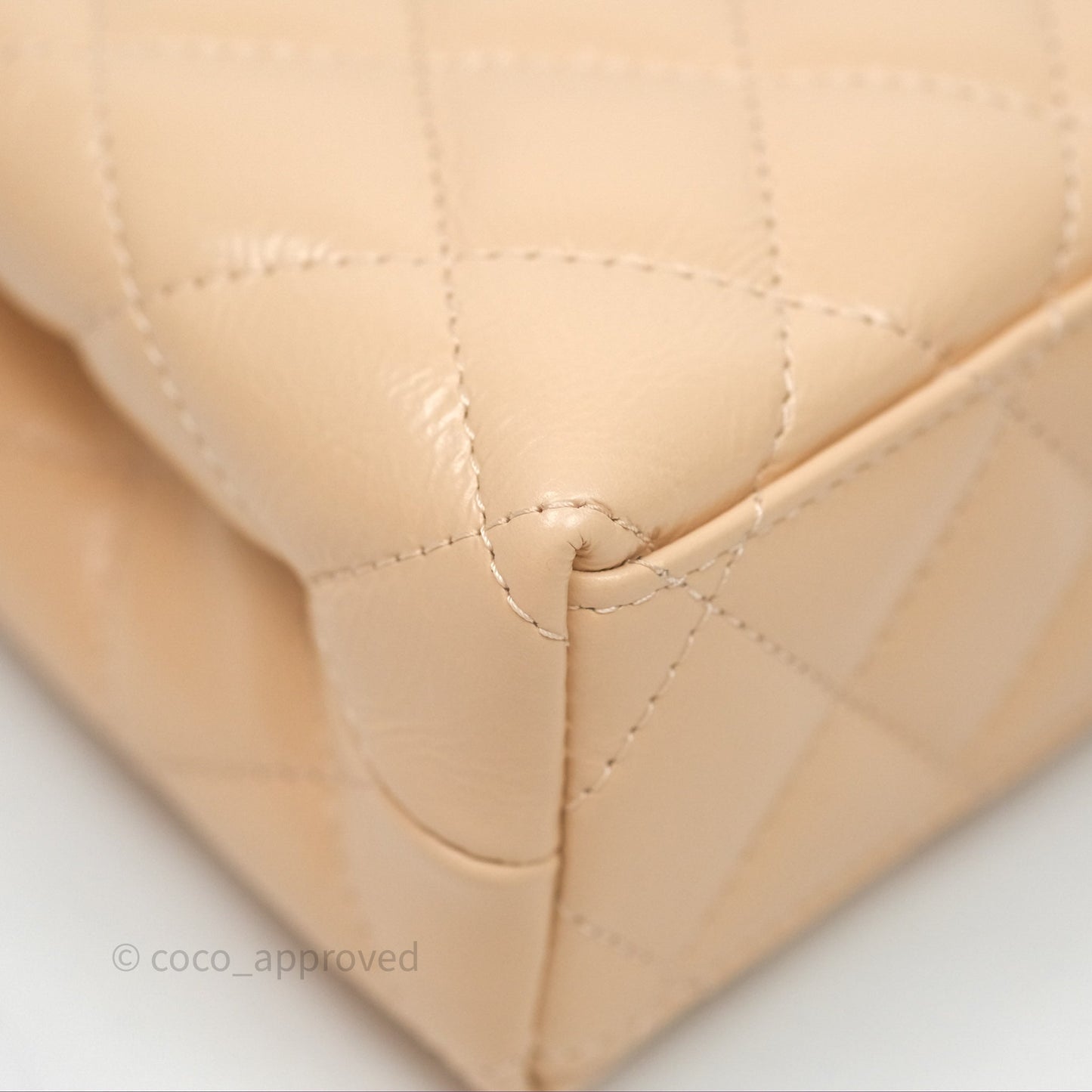 Chanel Kelly Bag Quilted Light Beige Shiny Crumpled Calfskin Aged Gold Hardware