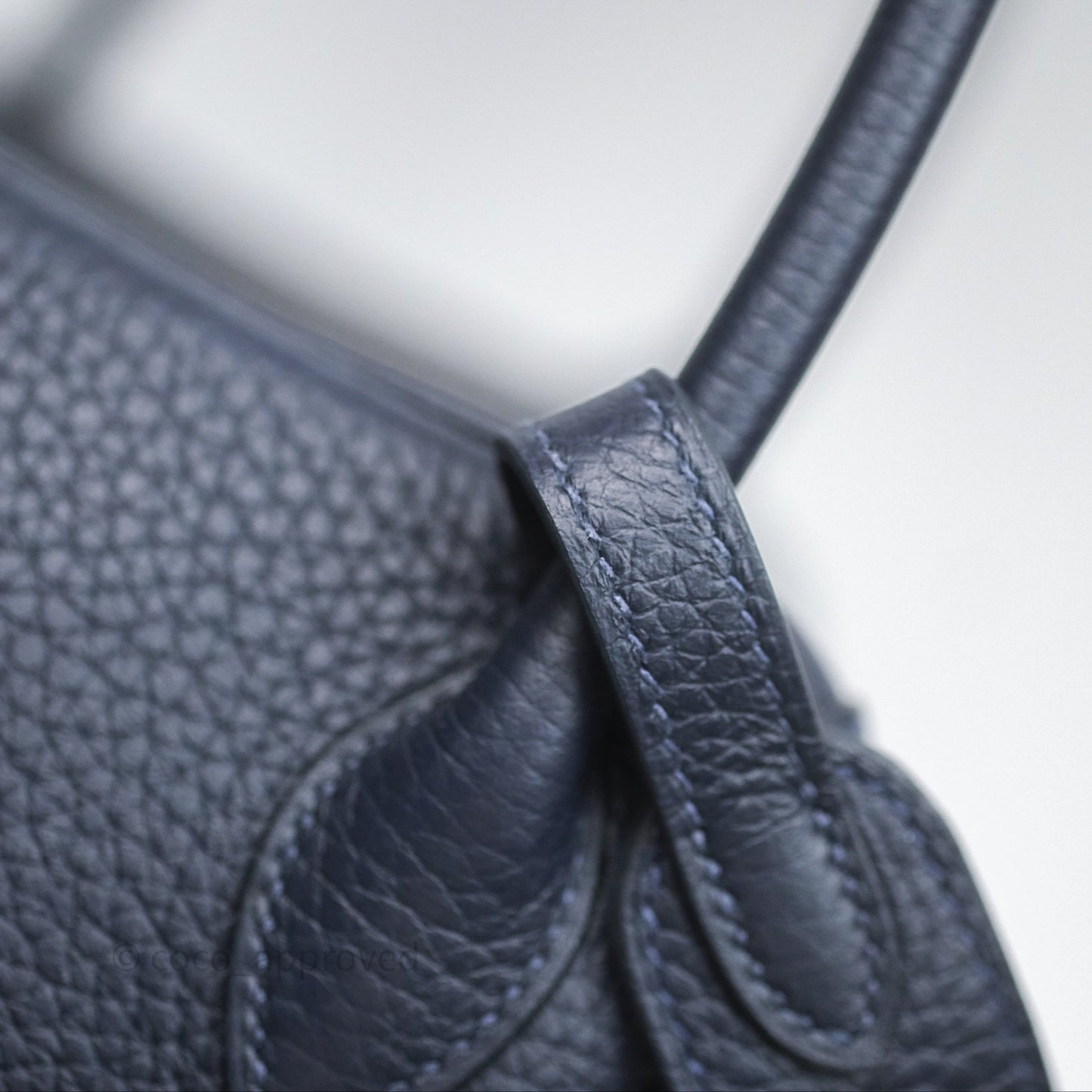 Hermès Lindy 26 Bleu Nuit 2Z Taurillon Clemence Palladium Hardware