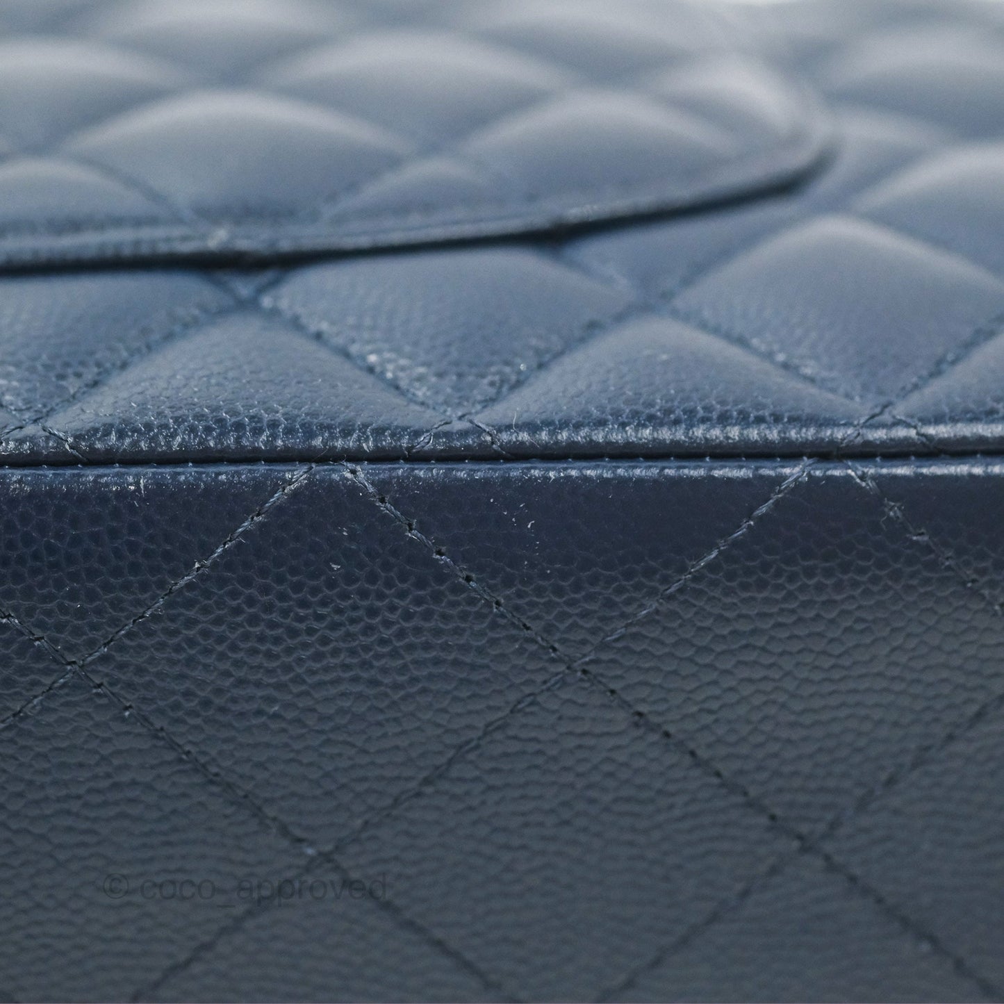 Chanel M/L Medium Classic Flap Quilted Navy Caviar Gold Hardware