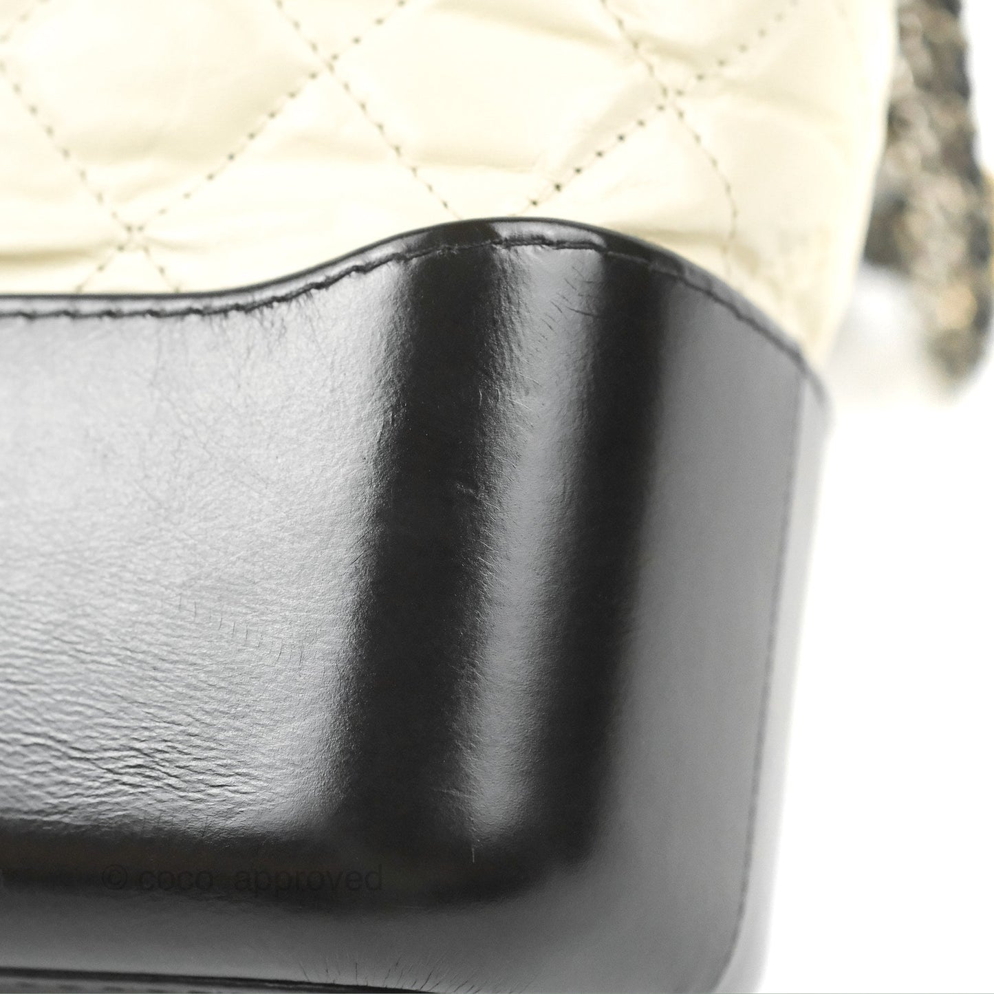 Chanel New Medium Gabrielle Hobo White/Black Aged Calfskin