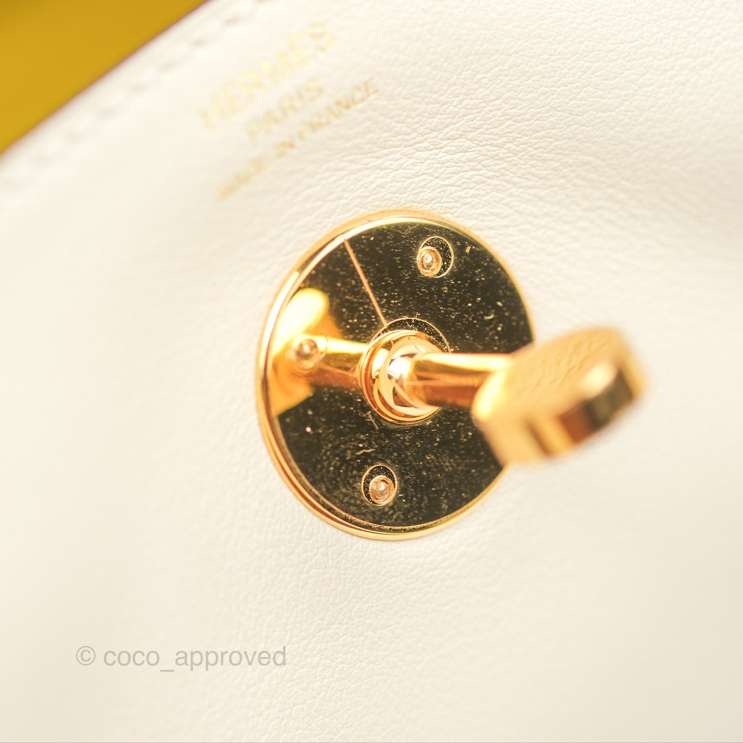 Hermès Lindy 26 Nata/Lime Swift Gold Hardware