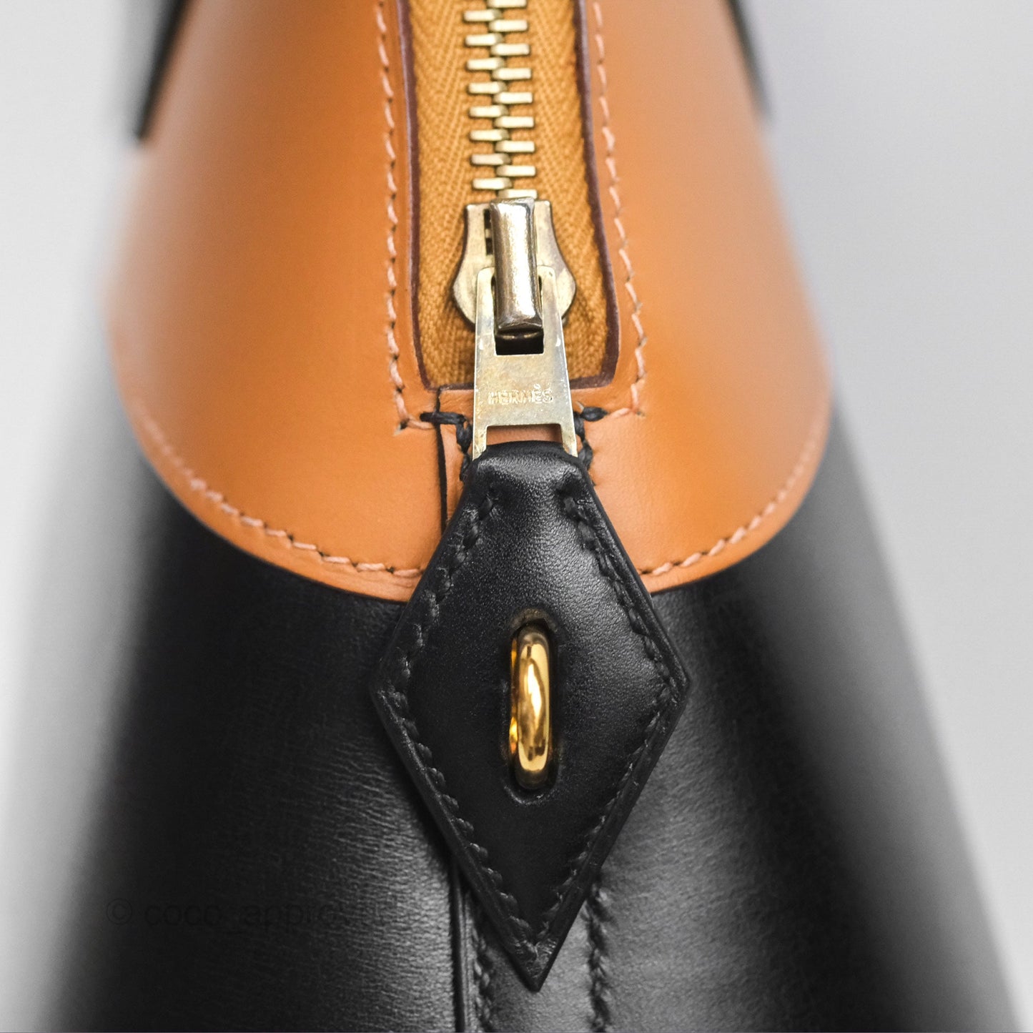 Hermès Bolide 31 Noir 89 / Natural Box Leather Gold Hardware