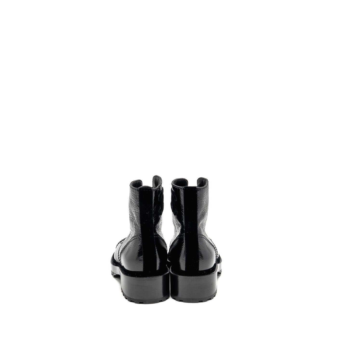 Chanel size 39 lace up boots shiny calfskin black