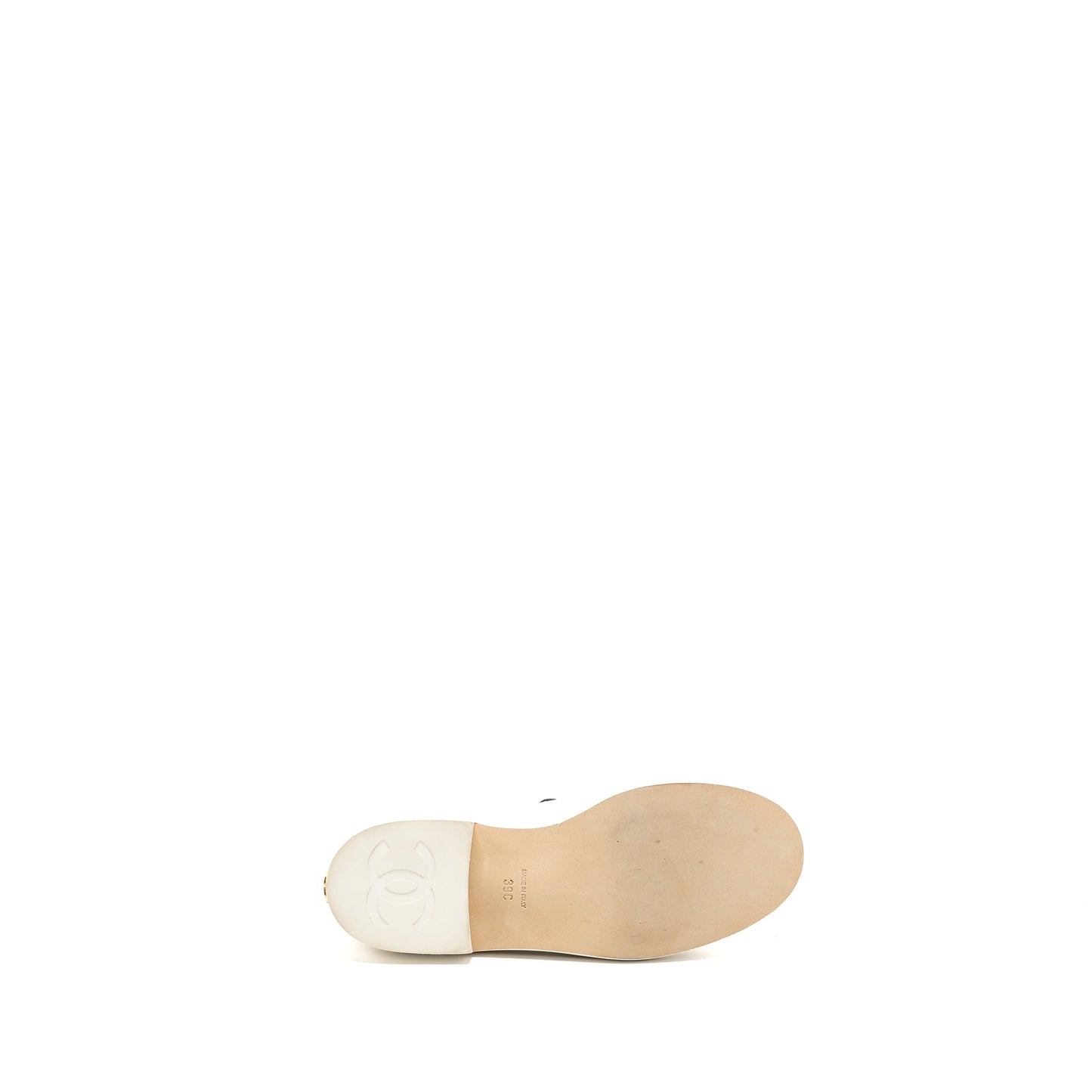 Chanel Size 39 loafer with charm leather white GHW