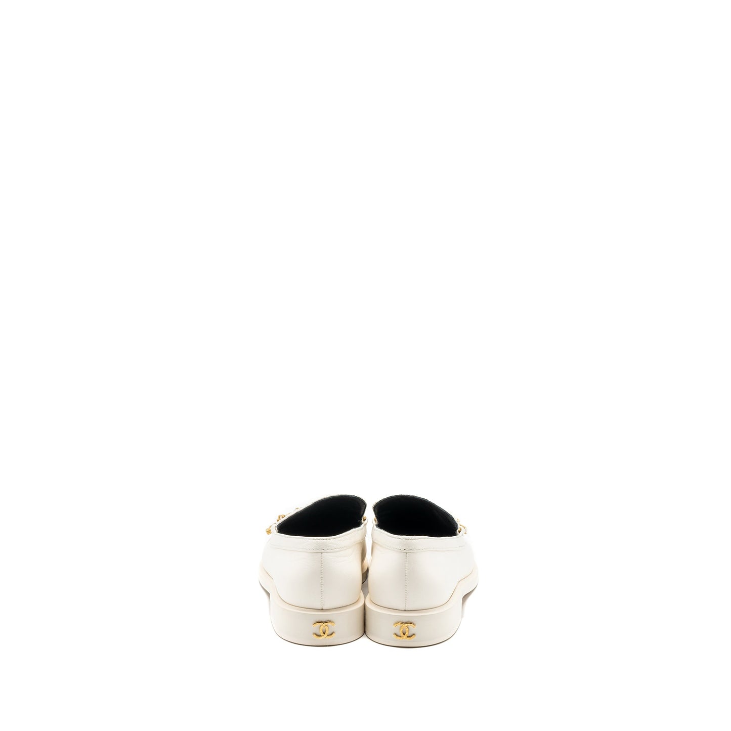 Chanel Size 39 loafer with charm leather white GHW