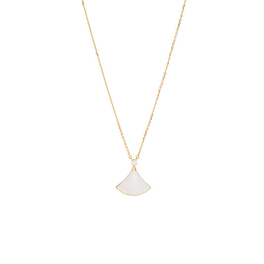 Bvlgari Divas’ Dream Necklace Mother of Pearl with diamond Rose Gold