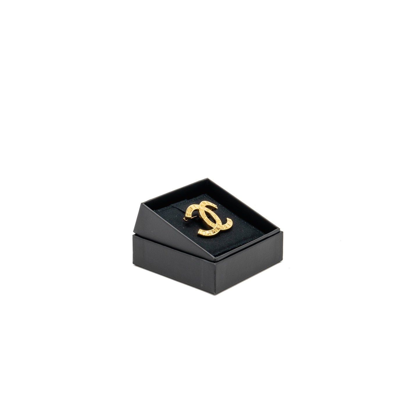 Chanel CC logo chanel letter brooch gold tone