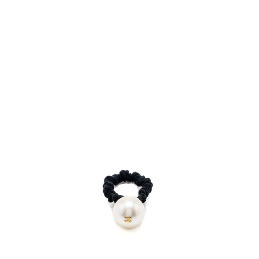 Chanel Giant Pearl hair tie black