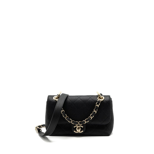 CHANEL FLAP BAG WITH CHAINS HANDLE Quilted CALFSKIN BLACK GHW
