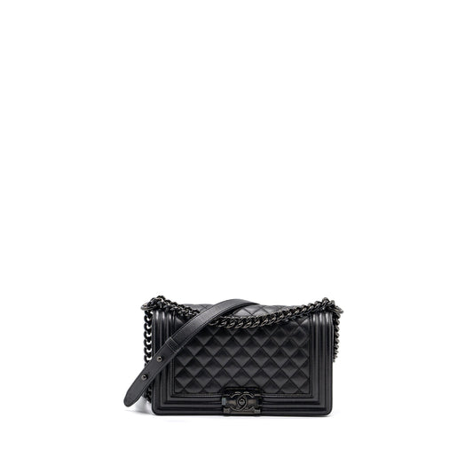 Chanel medium boy bag caviar so black black hardware
