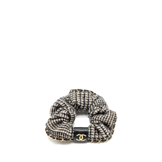 Chanel 22k Hair Tie Tweed/leather Chain detail Scrunchie Beige/Black/Ecru GHW